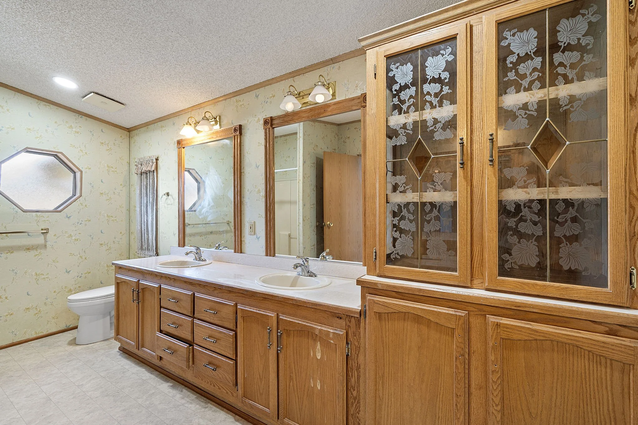 14-web-or-mls-2084-se-hastings-ln.jpg