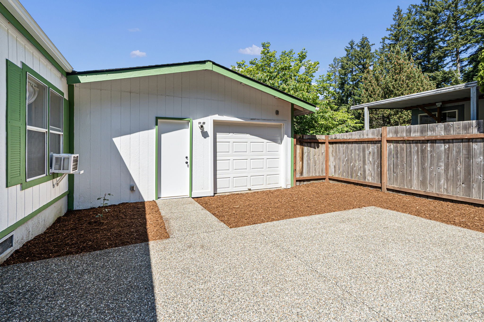 15-web-or-mls-2084-se-hastings-ln.jpg