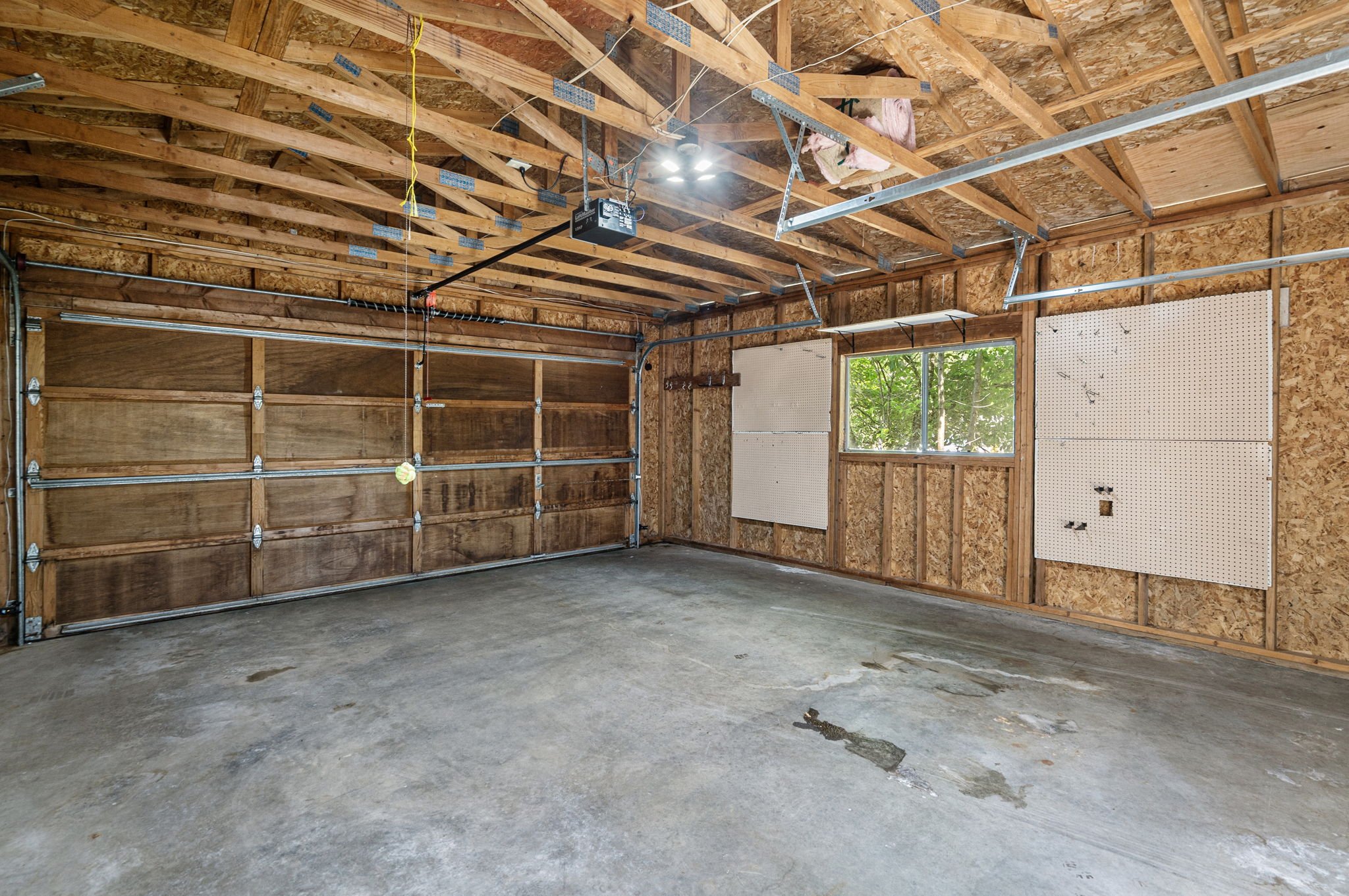 21-web-or-mls-2084-se-hastings-ln.jpg