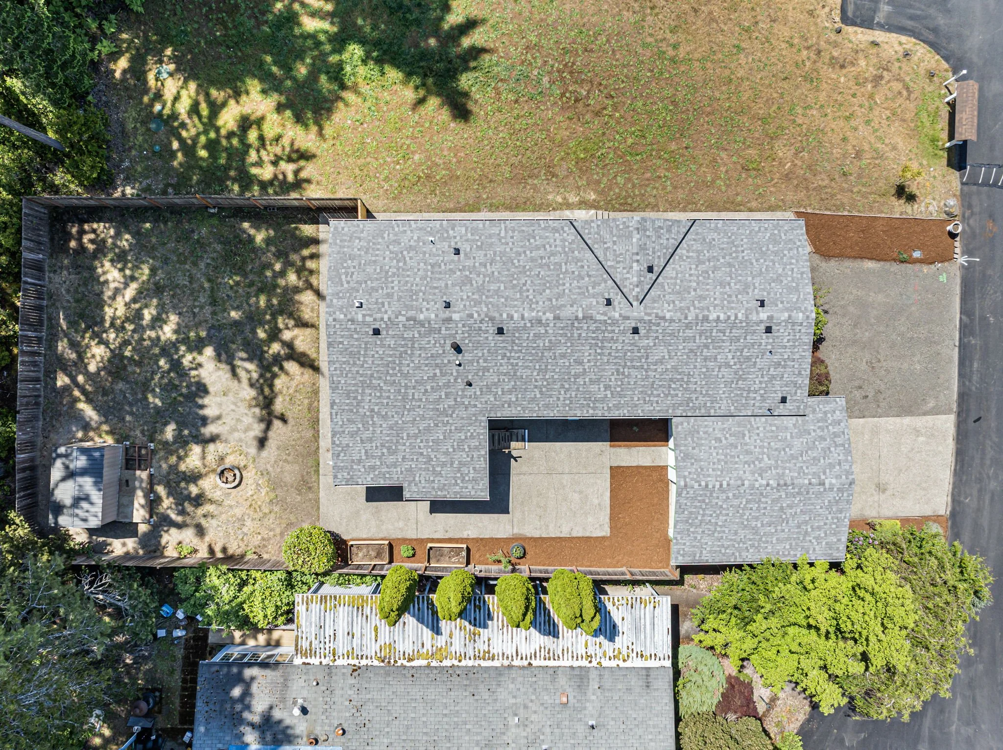 25-web-or-mls-2084-se-hastings-ln.jpg