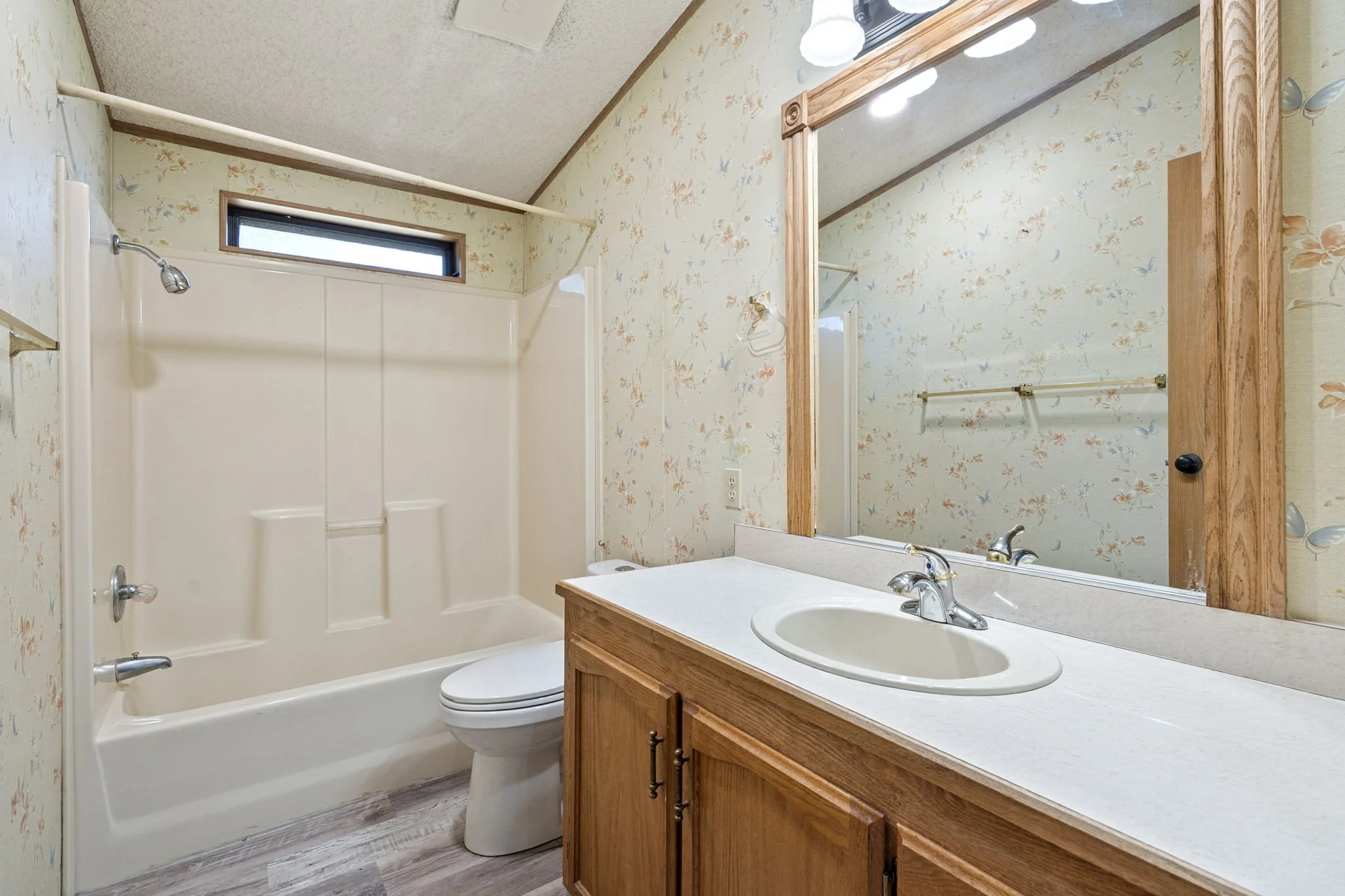 32-web-or-mls-2084-se-hastings-ln.jpg