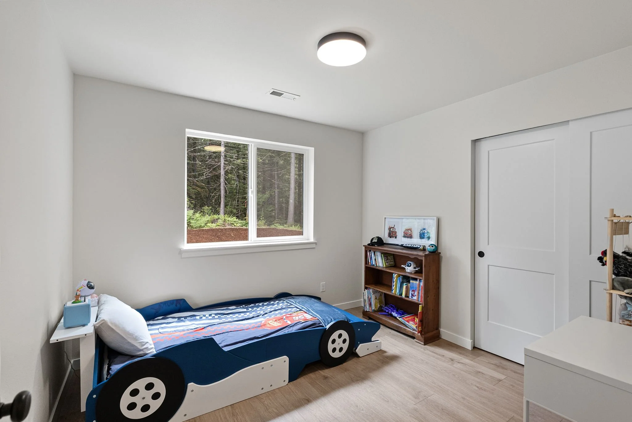 9-web-or-mls-7761-larson-ln-nw.jpg