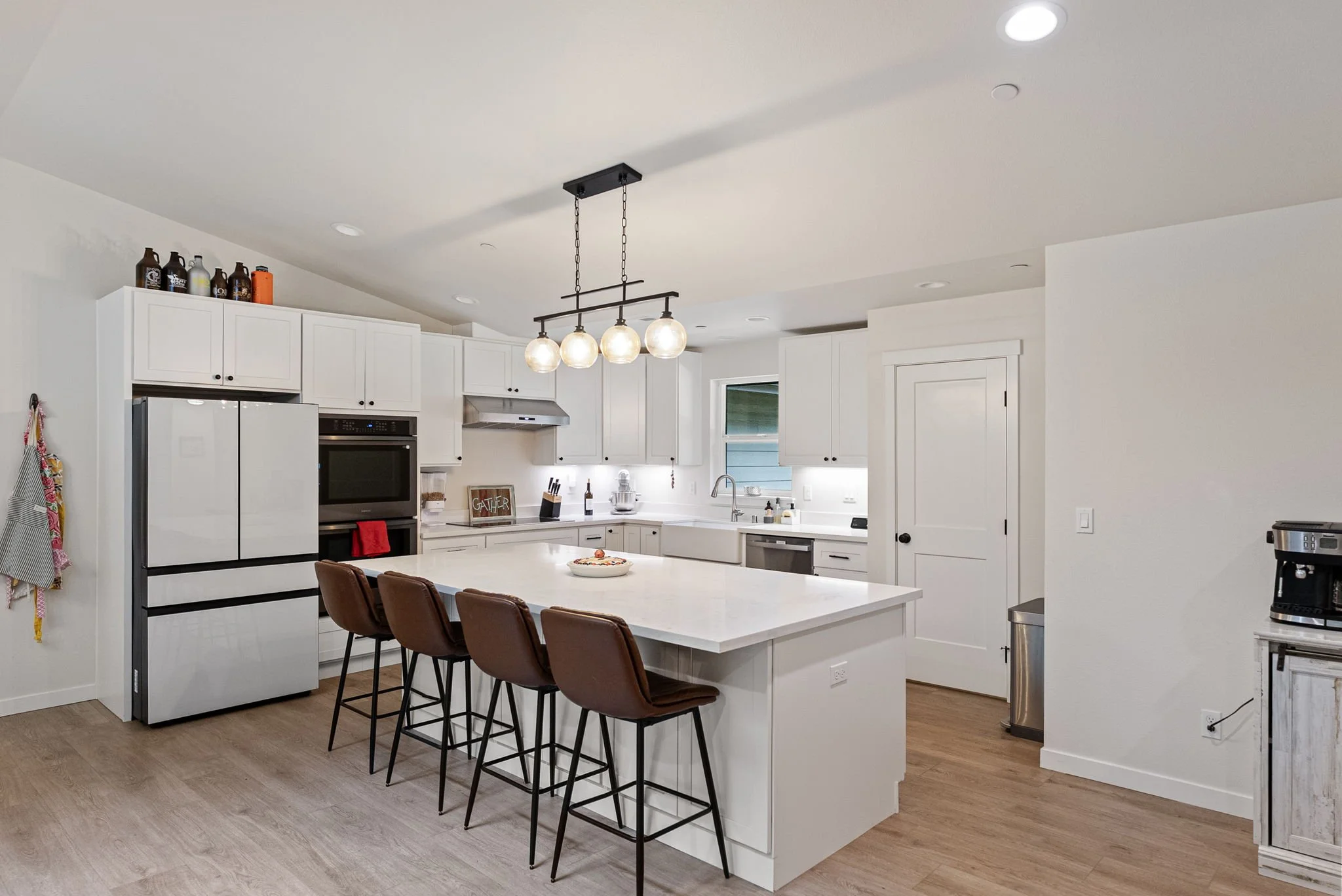 18-web-or-mls-7761-larson-ln-nw.jpg