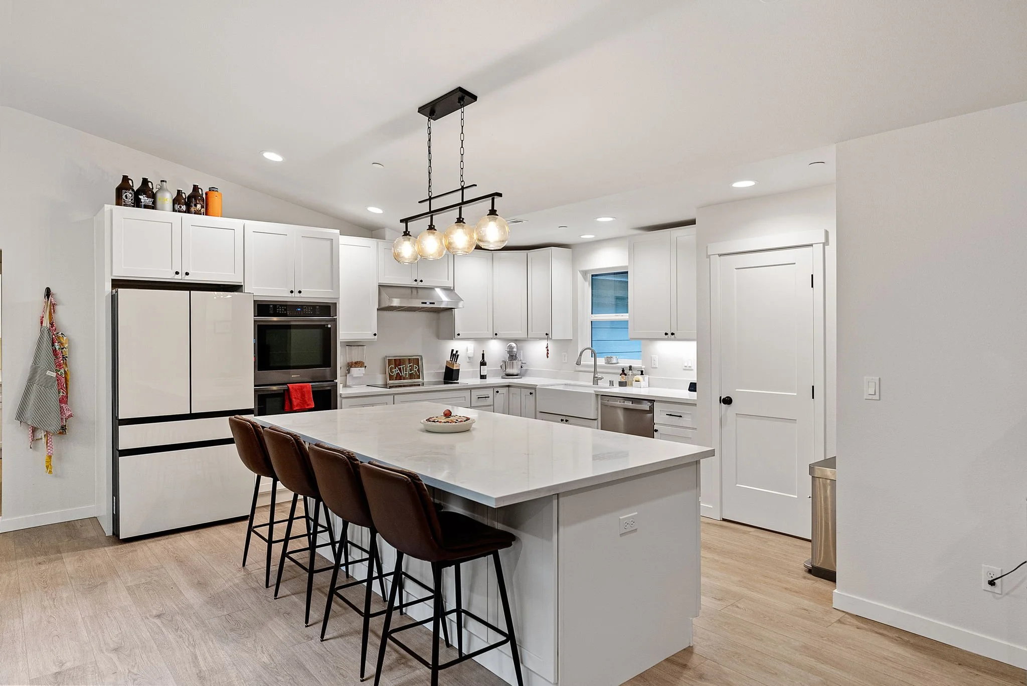 21-web-or-mls-7761-larson-ln-nw.jpg