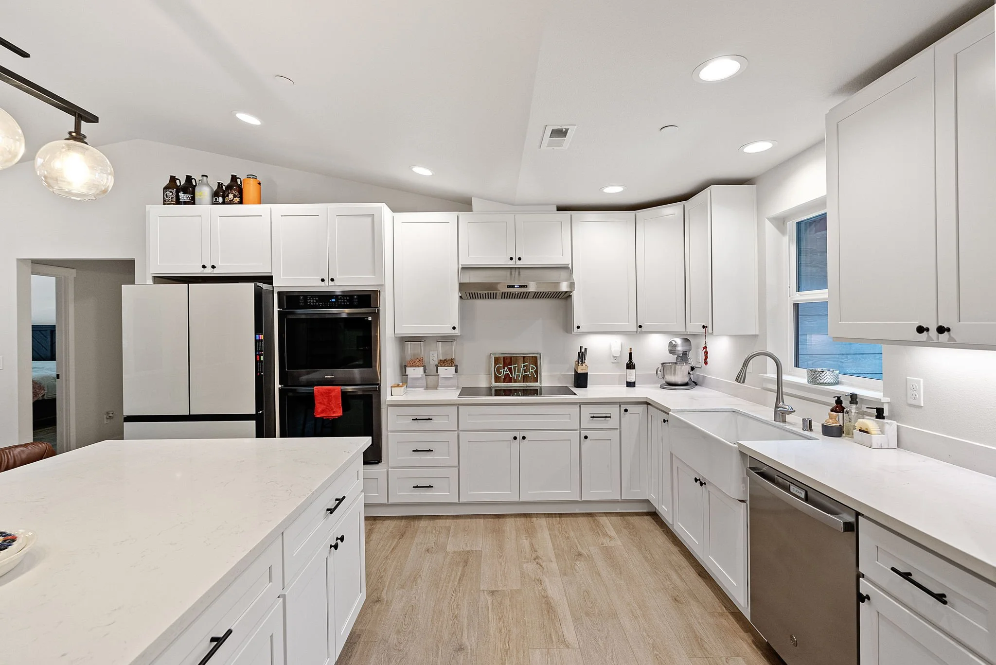 22-web-or-mls-7761-larson-ln-nw.jpg
