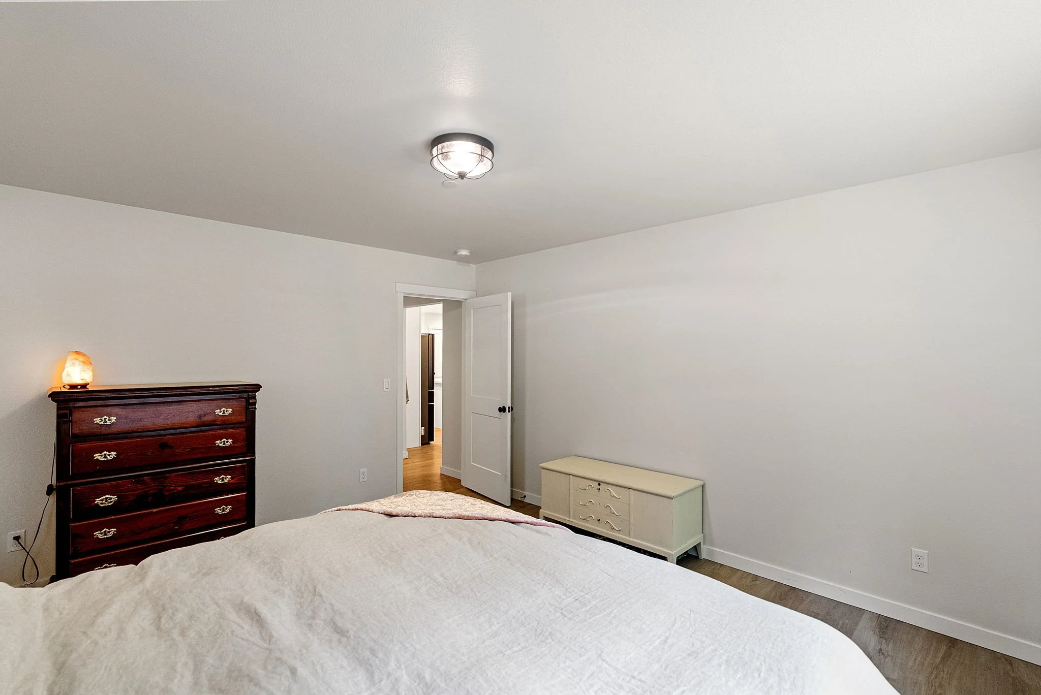 27-web-or-mls-7761-larson-ln-nw.jpg