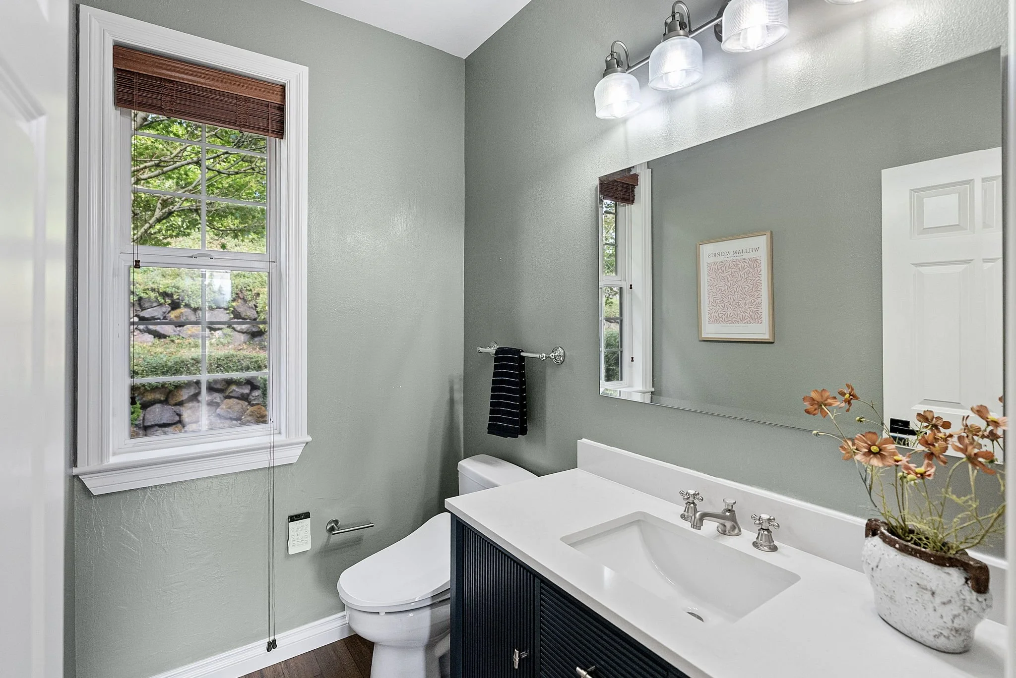 3-web-or-mls-2606-ne-lillehammer-ln.jpg