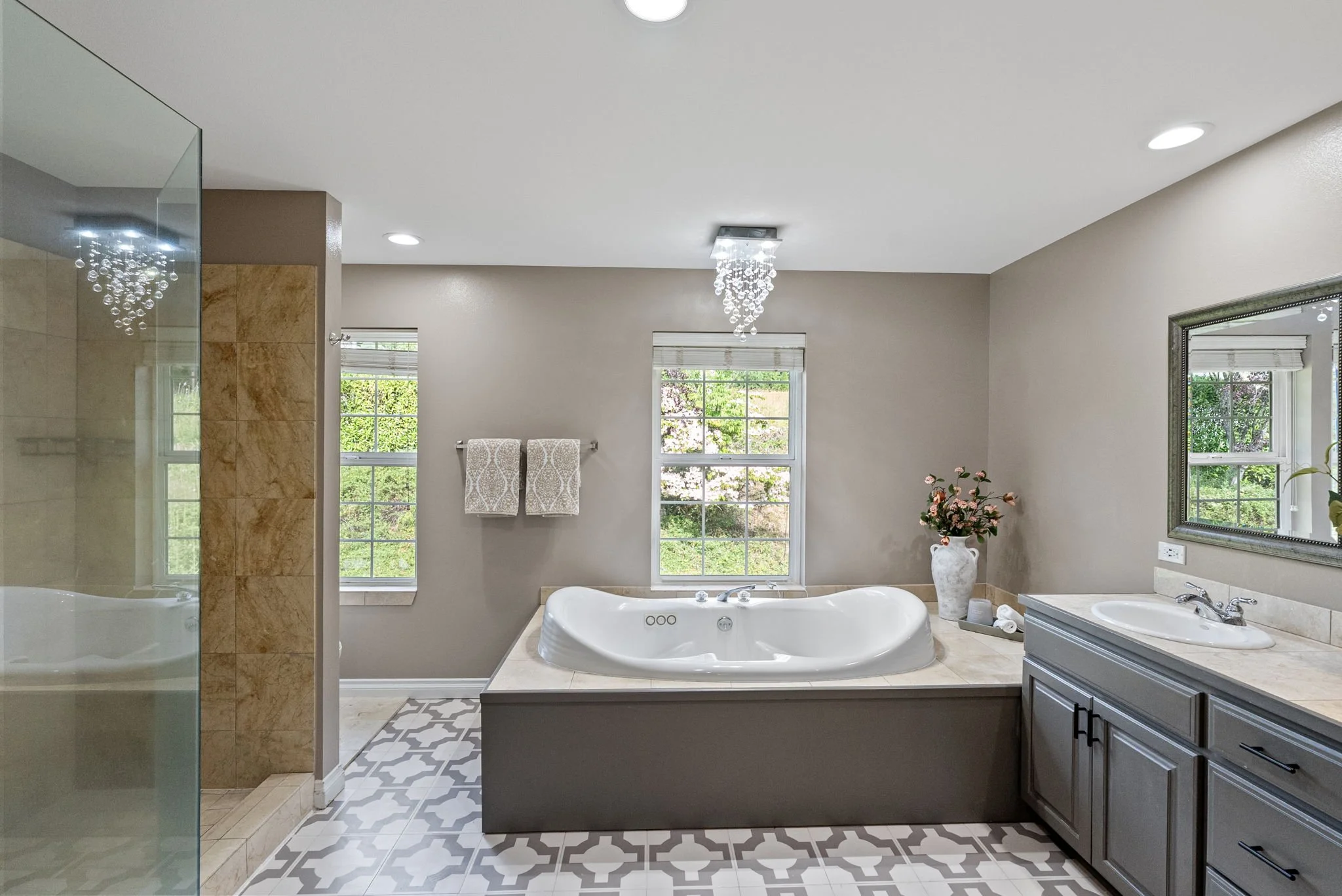 34-web-or-mls-2606-ne-lillehammer-ln.jpg