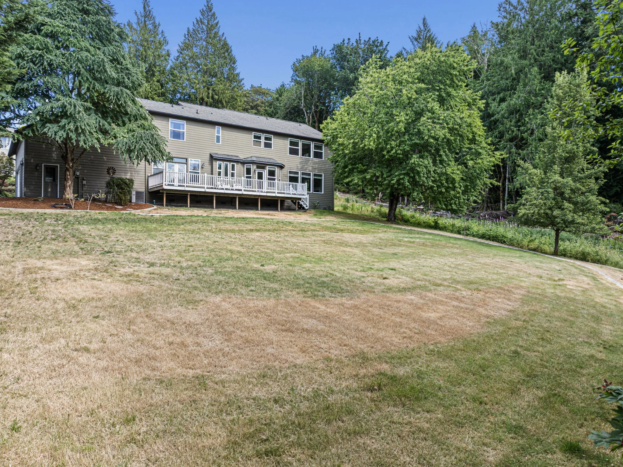 57-web-or-mls-2606-ne-lillehammer-ln.jpg