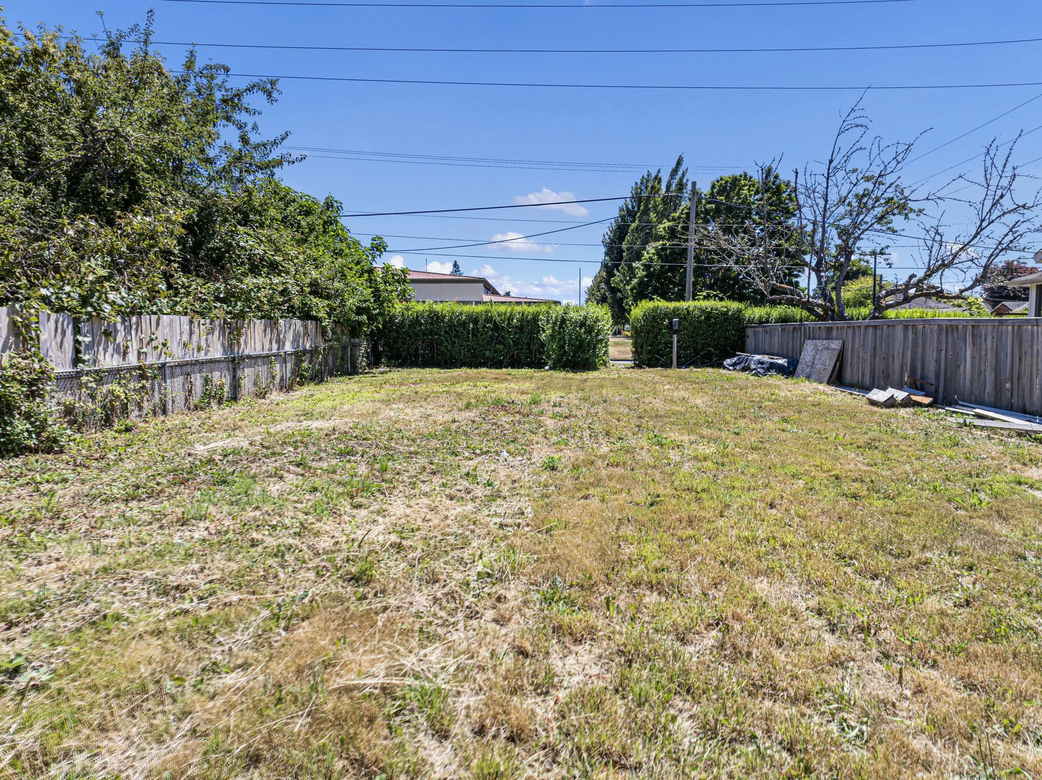 6-web-or-mls-2212-10th-st.jpg