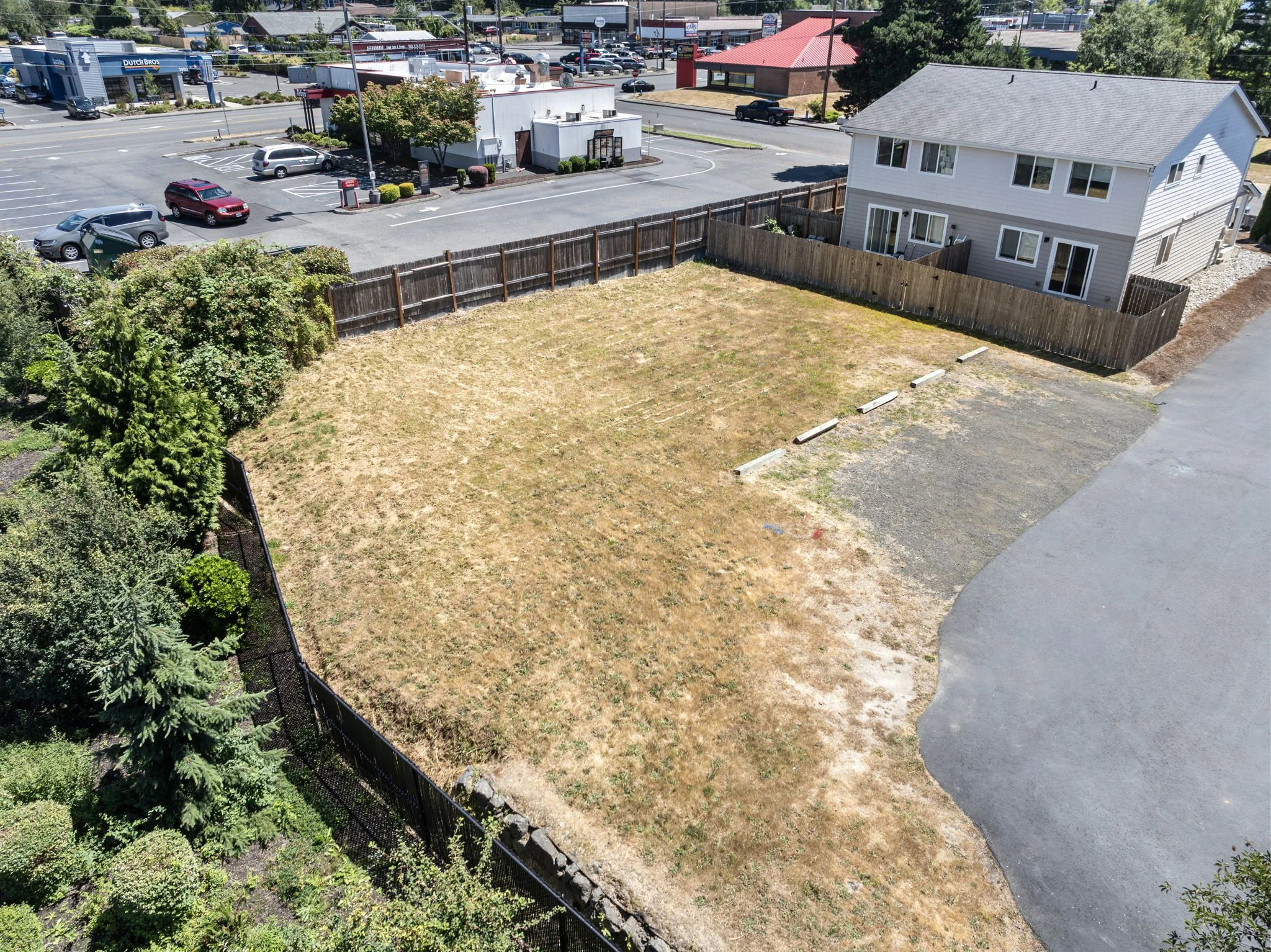 3-web-or-mls-1042-hanford-ave.jpg