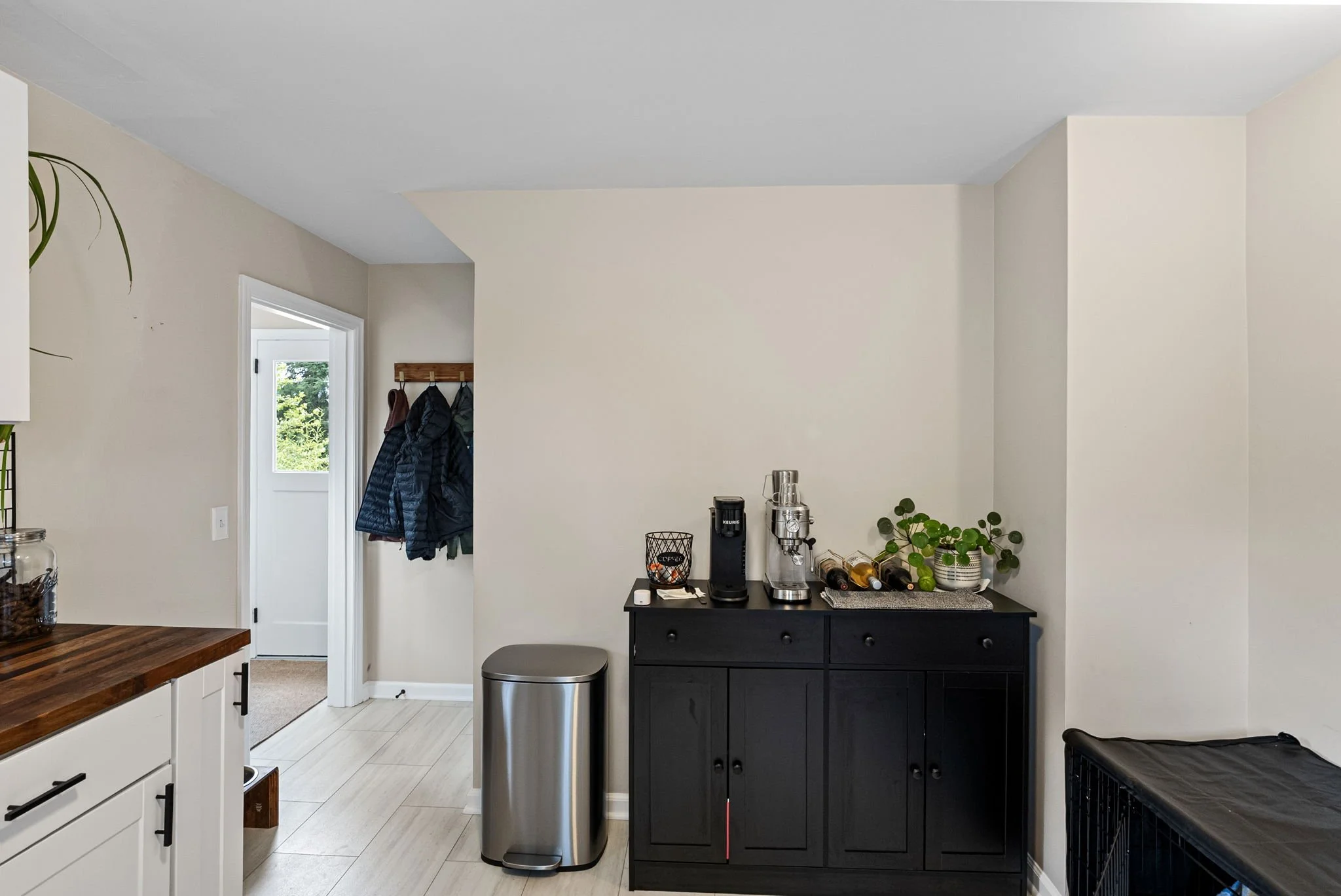 5-web-or-mls-224-bremerton-blvd.jpg