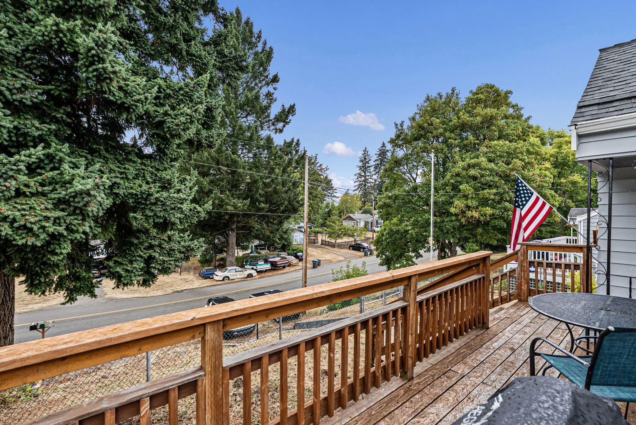 10-web-or-mls-224-bremerton-blvd.jpg