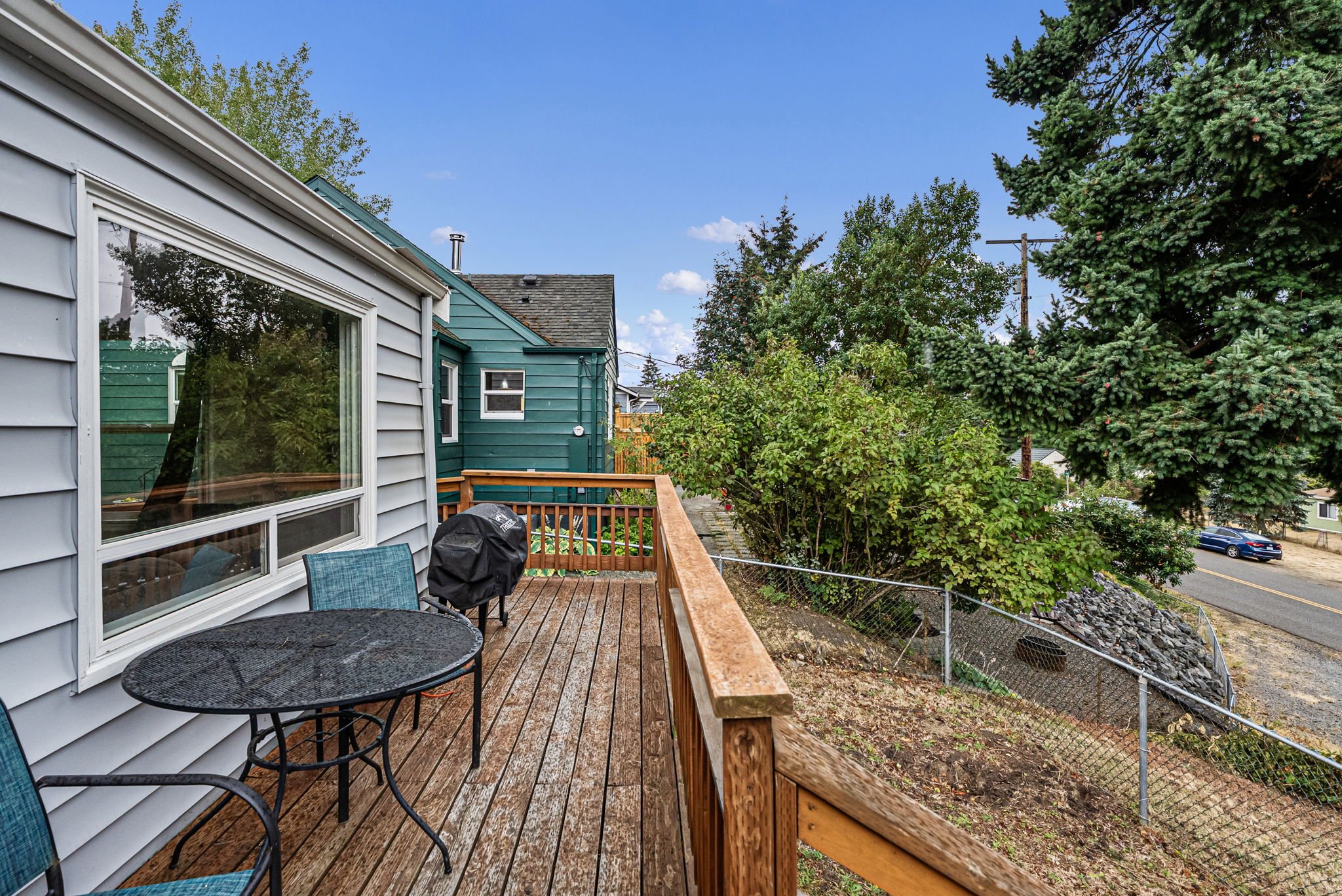 11-web-or-mls-224-bremerton-blvd.jpg