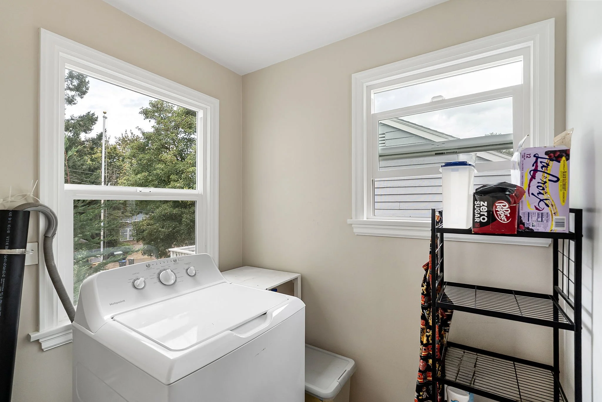 13-web-or-mls-224-bremerton-blvd.jpg