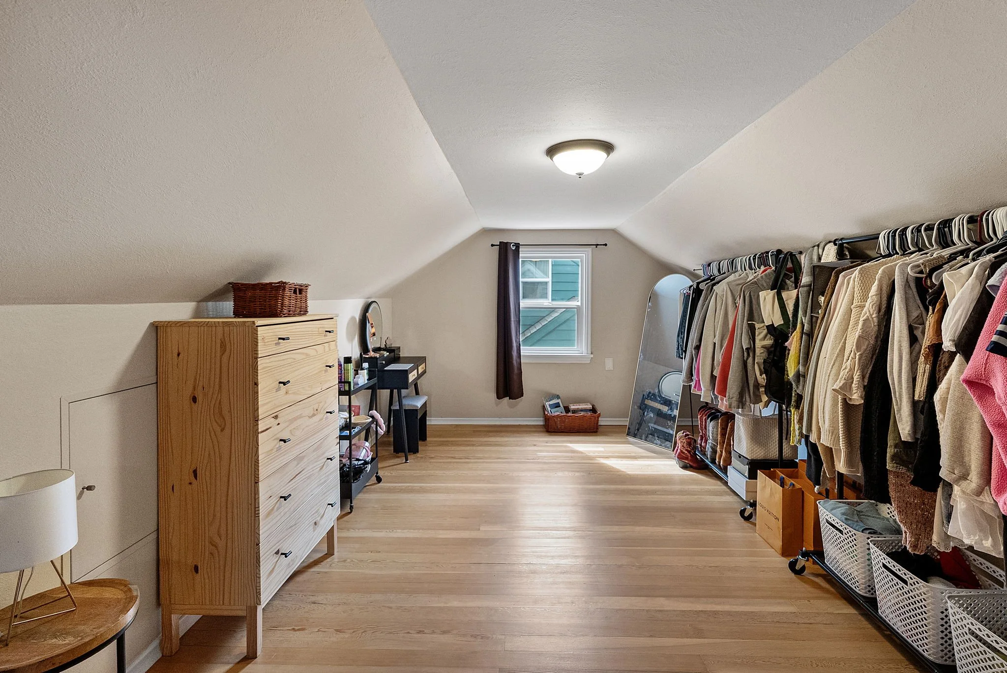 21-web-or-mls-224-bremerton-blvd.jpg