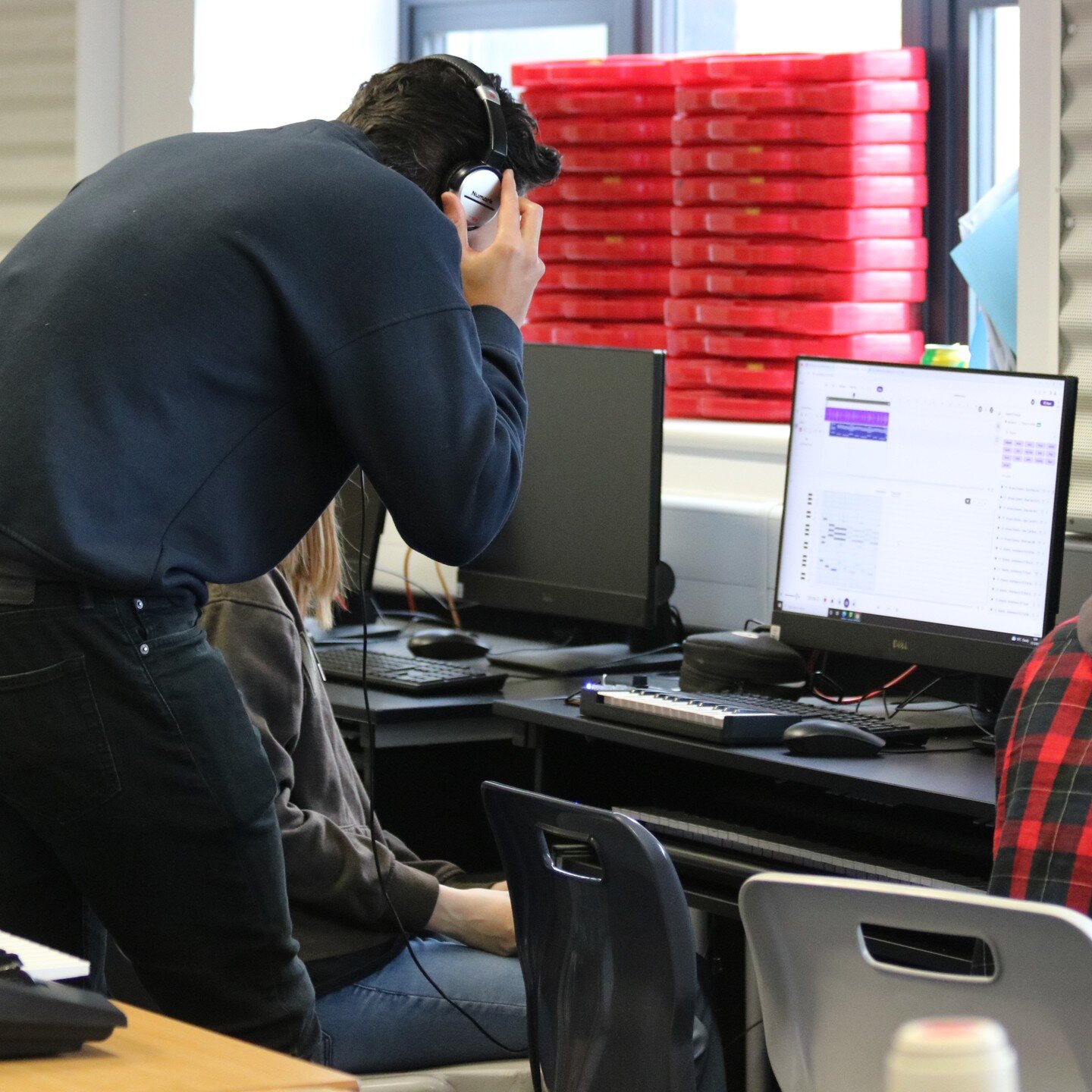 Over the Christmas holidays, and through our partnership with @westsussexmusic, we had the privilege of running some amazing workshops, which offered students an opportunity to learn the basics of music production. 🎛🎧 

Over the course of the sessi
