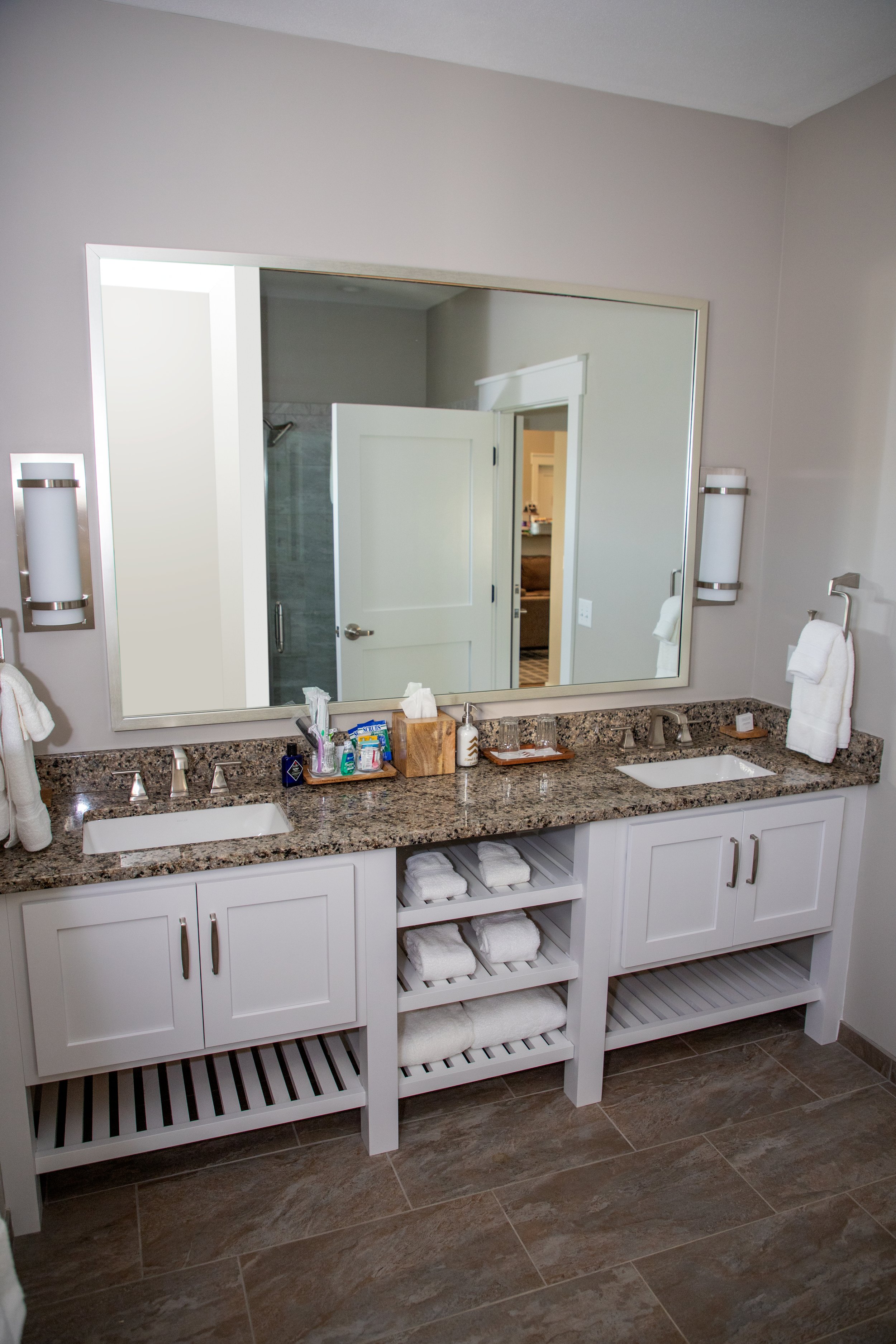 AL-Executive_Cottage-Bathroom-0022.jpg