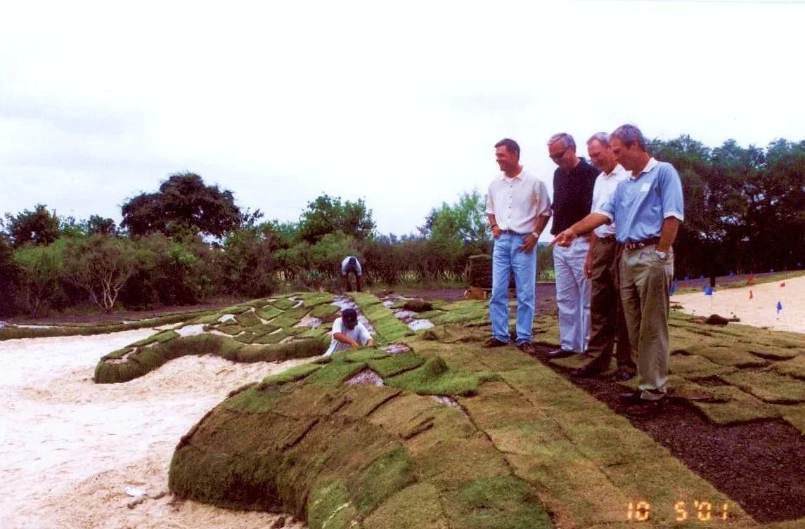 BR-Bill R, Gil H, Buddy C & Ben Crenshaw observing the sod installation.jpg