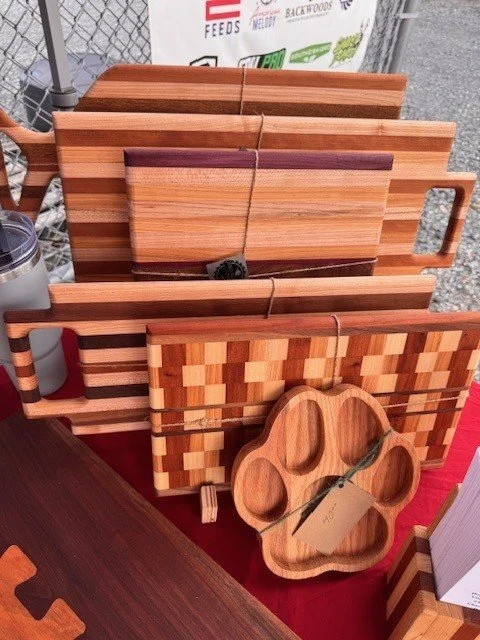 Nickie's Novelties - door hangers, cutting boards, handmade domino, yard signs, bird houses, wood items, and baby door hangers - West Monroe, LA