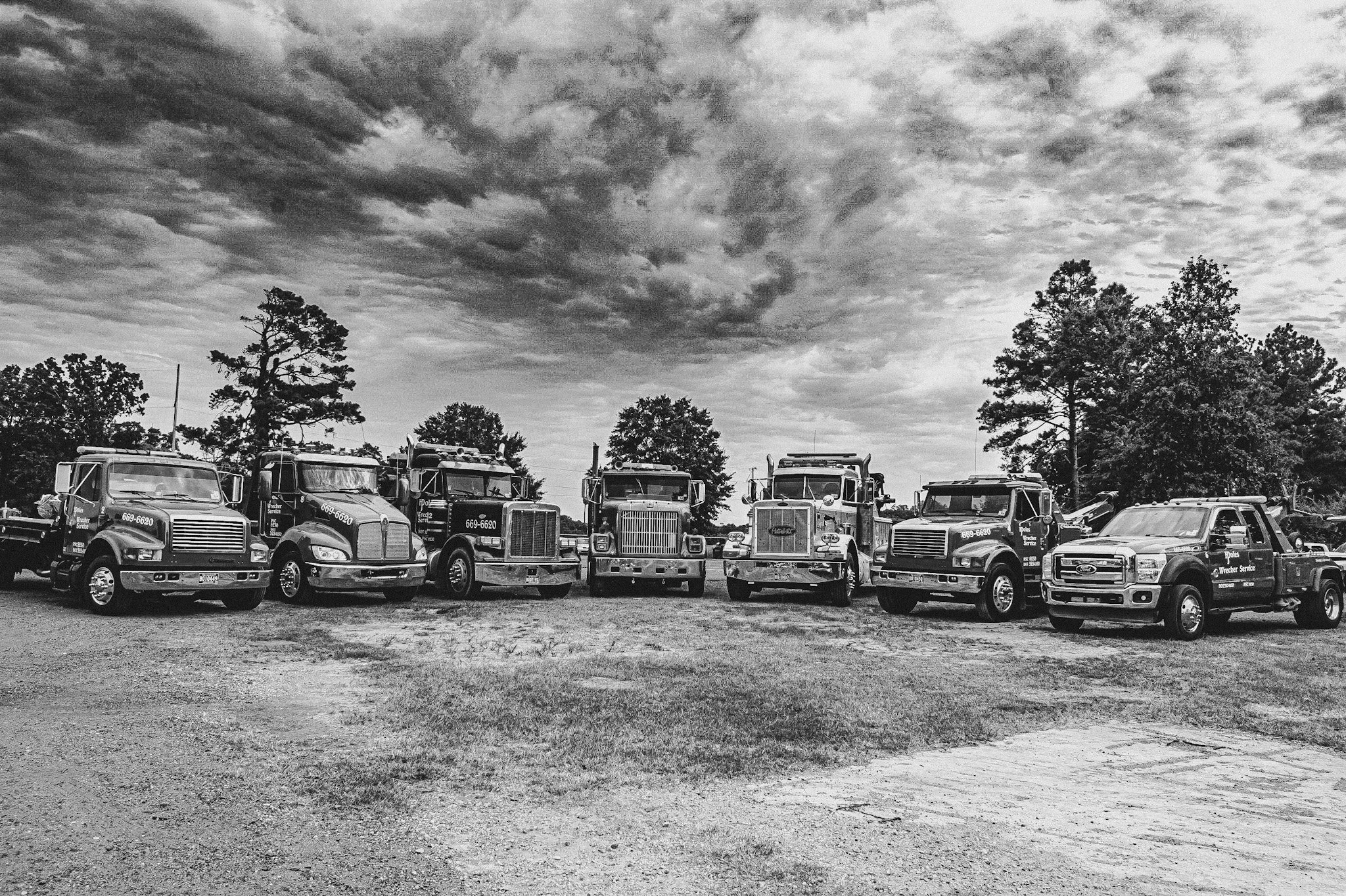 HJ Doles Wrecker Service - Topaz Sponsor 