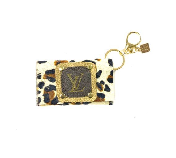 LV/Cheetah key chain/card holder