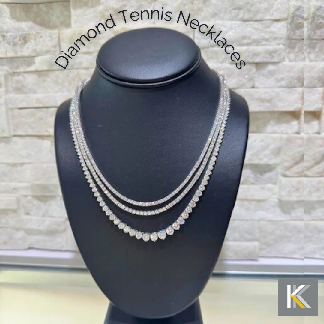 Sunday night blues?
Snap out of it. Lab-grown tennis necklaces are stealing the spotlight right now. Put it on your wishlist and let the holiday hints begin. πΈπ