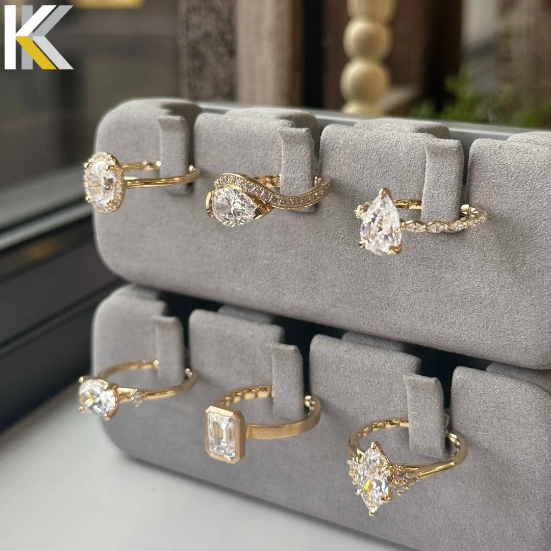 &lsquo;Tis the season for sparkle 💍
If &ldquo;under the mistletoe&rdquo; is code for &ldquo;popping the question,&rdquo; it&rsquo;s go-time.
Don&rsquo;t wait &mdash; Christmas engagements don&rsquo;t happen by magic (well&hellip; maybe a little).
 
