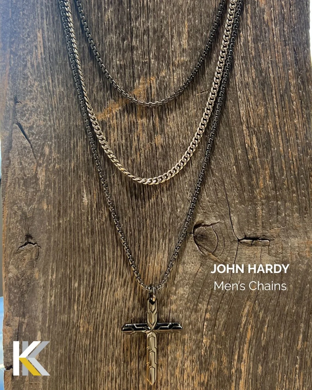 Every guy needs a chain that instantly upgrades the fit.⛓
John Hardy men&rsquo;s chains do the heavy lifting &mdash; throw it on, look put together.😎