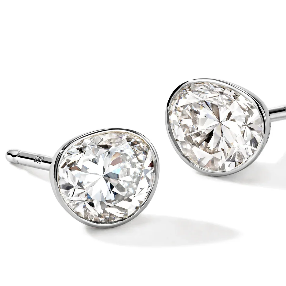 stud earrings 2.webp