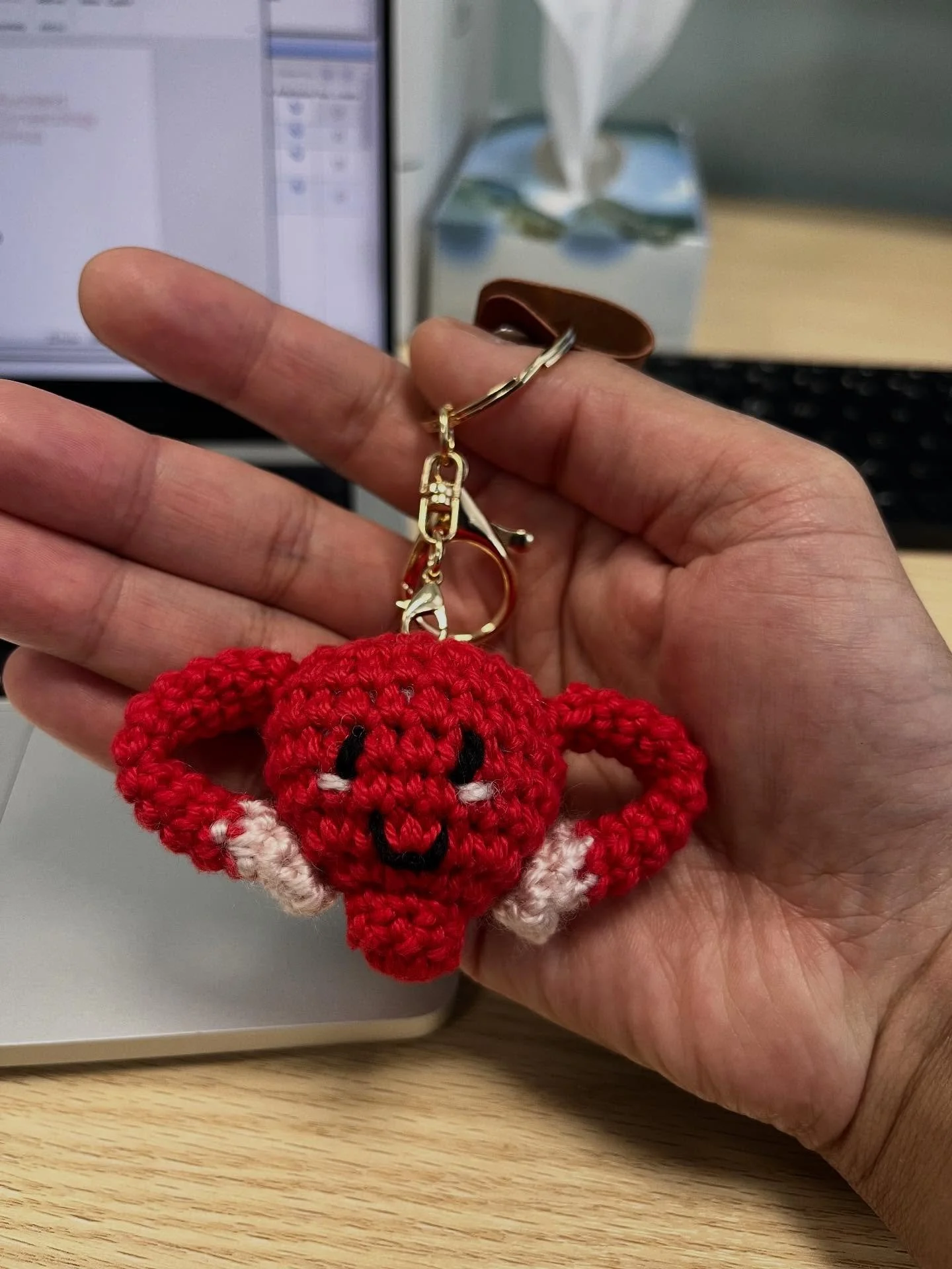 What a lovely gift from one of my post-op patients ❤️ She wanted to make a happy uterus for me. Having some free time post-surgery = crochet time.  What activities have you done to take your mind off surgical recovery? (Apart from Netflix!) #auckland