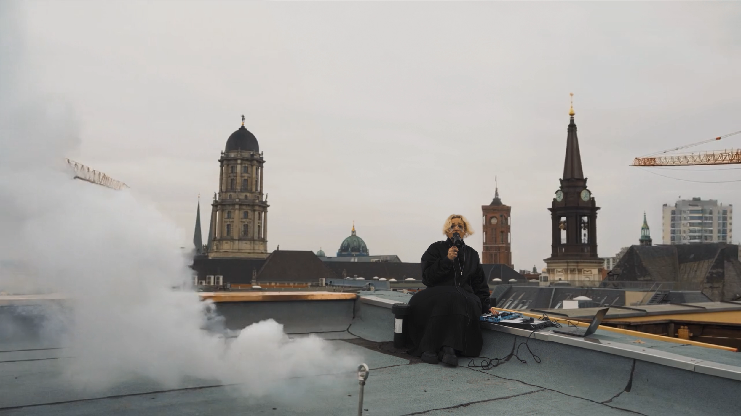 the night für cut 1_2.00_00_57_04.Standbild002.png