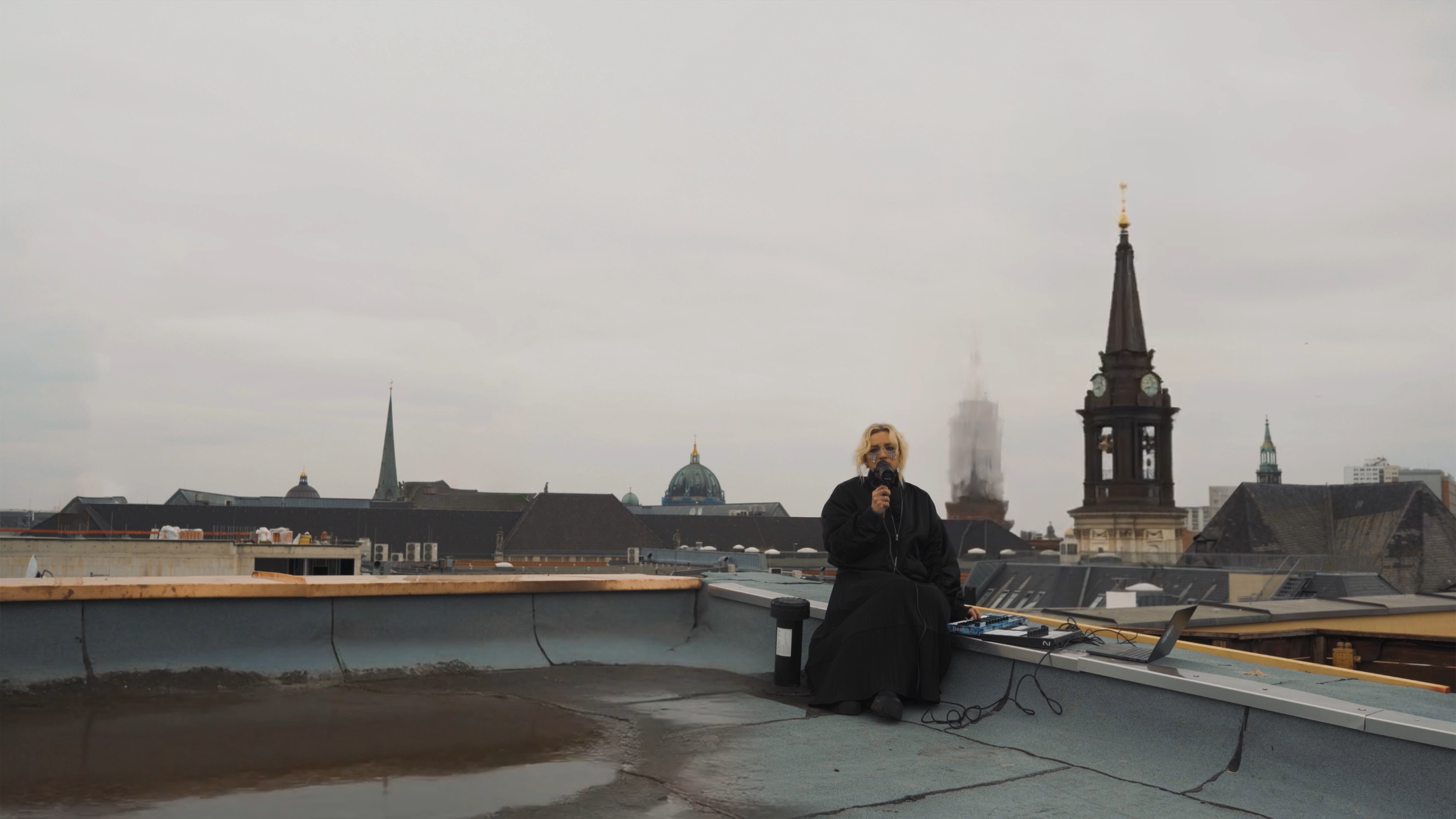 the night für cut 1_2.00_00_20_07.Standbild003.png