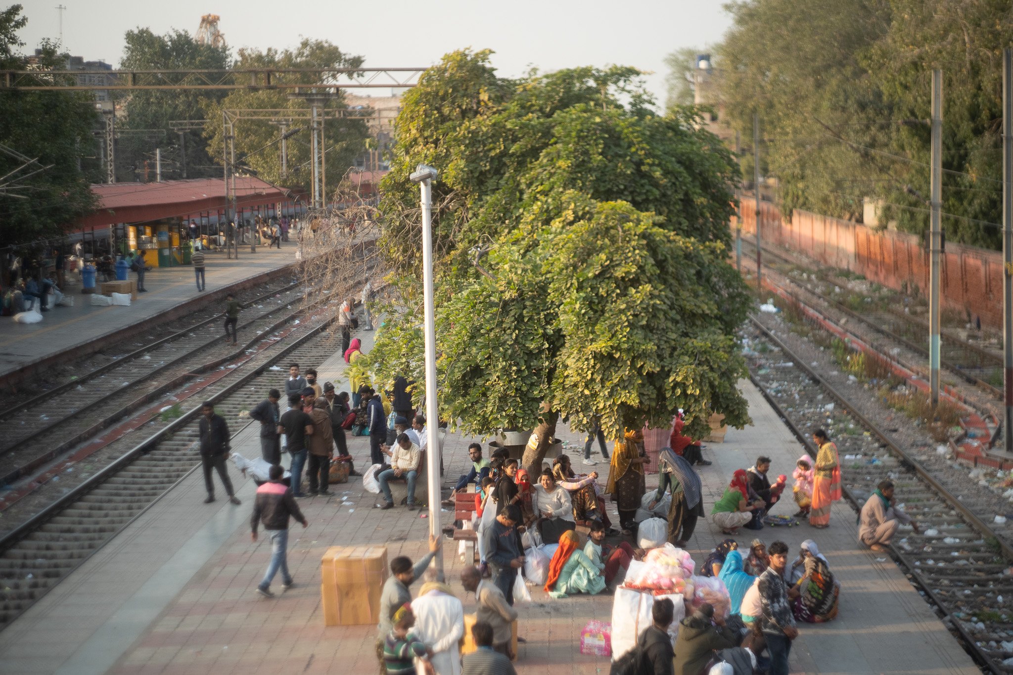 Bahnsteig in Delhi.