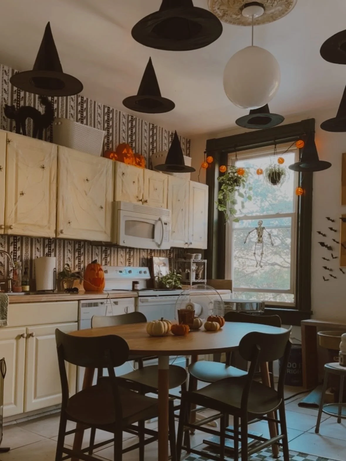 The first candle vessel workshop at the studio turned out so good! I threw these vessels on the wheel, you all painted them, &amp; then I turned them into candles 🎃 After burning, the vessels can be cleaned out and repurposed! 

There will be just o