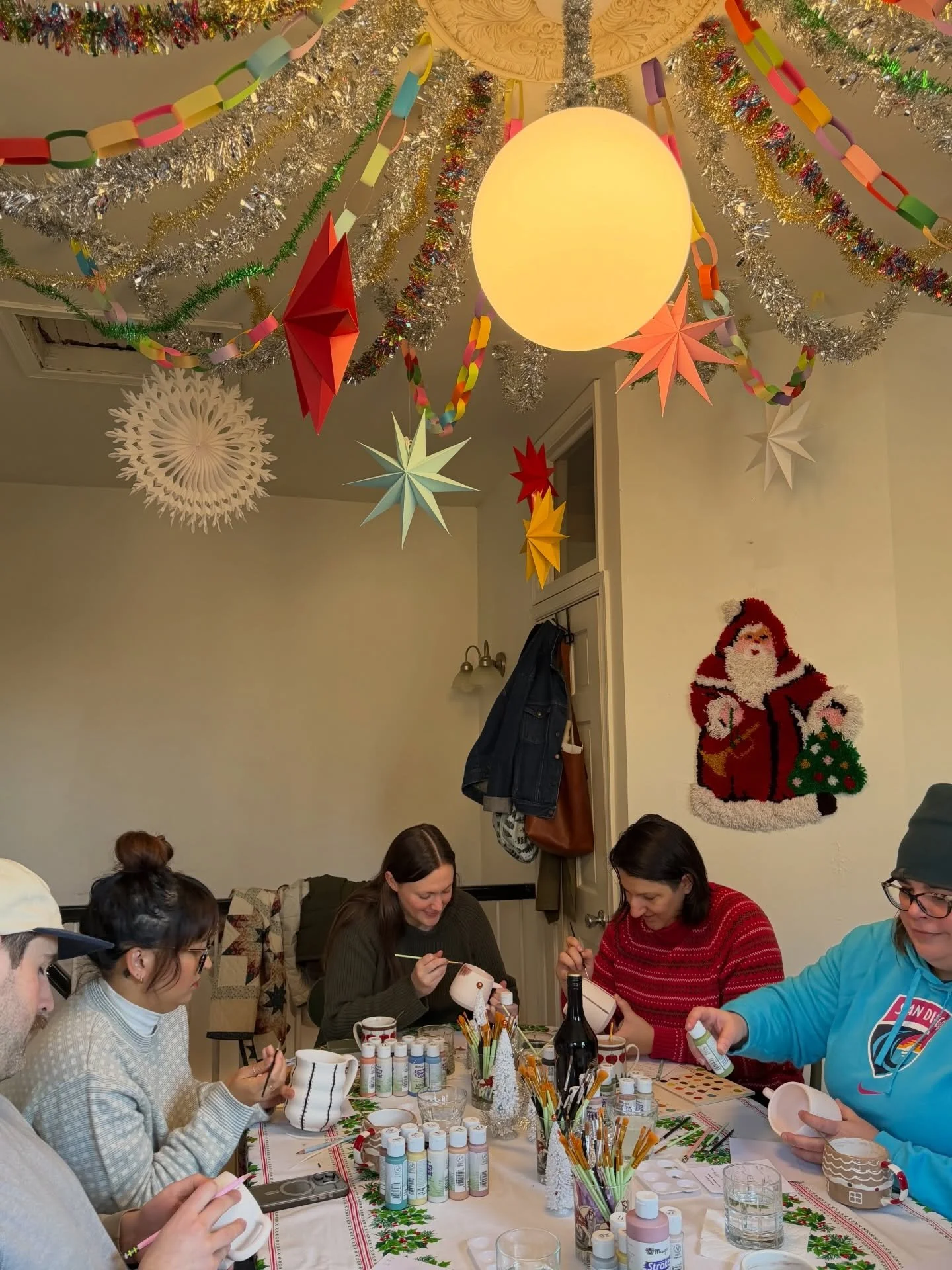 I&rsquo;m really going to miss this winter wonderland! ❄️✨ I&rsquo;ve already started planning out next year&rsquo;s holiday workshops 👀

#christmas #smallbuisness #workshop #pottery #rva #nostalgia #christmastime