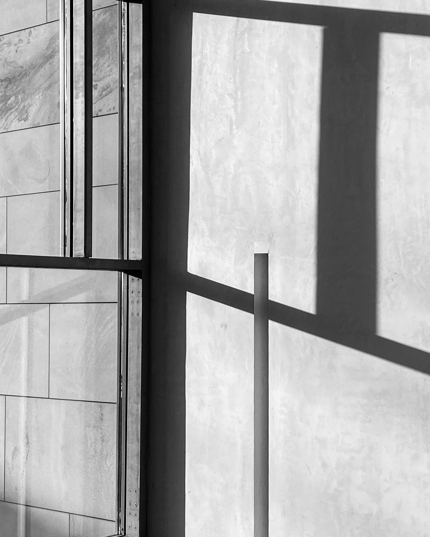 Light on concrete
&bull;
Detail, main atrium of the National museum of scotland
&bull;

#architecture #architecturephotography #scotland #scottisharchitecture #edinburgh #nationalmuseumofscotland #photography #blackandwhite #interiordesign