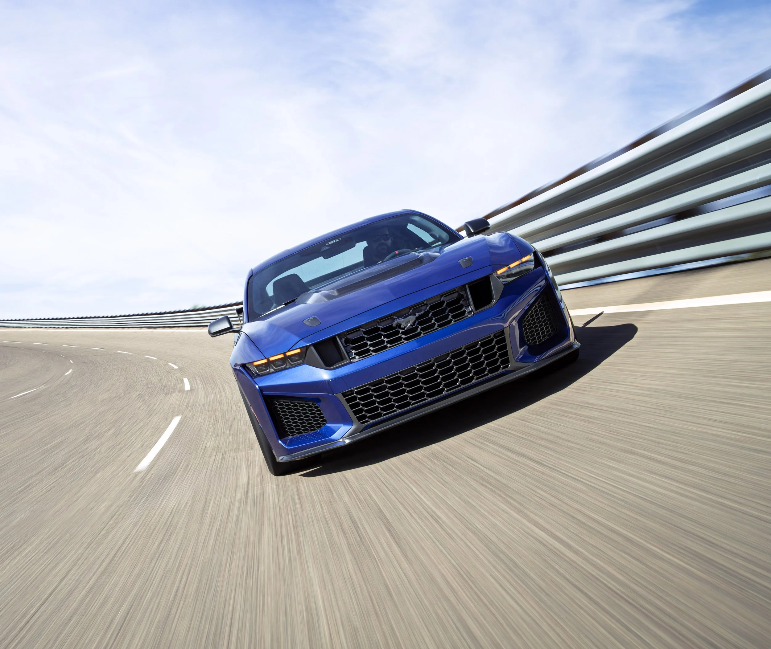 2026_Mustang_Dark_Horse_SC_Track_Pack_4.jpg