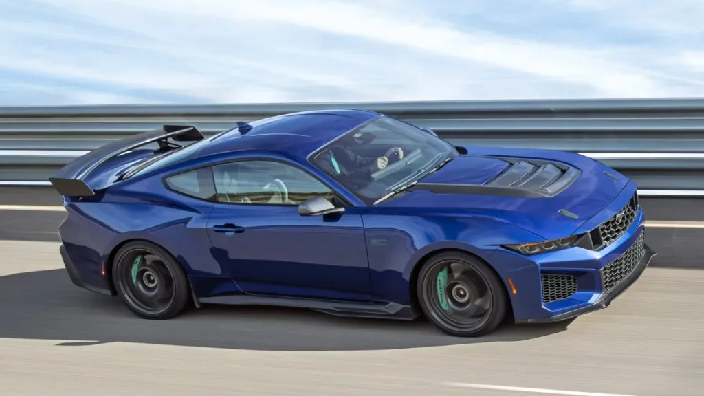 ford-mustang-dark-horse-sc-2-e1768488618386.webp