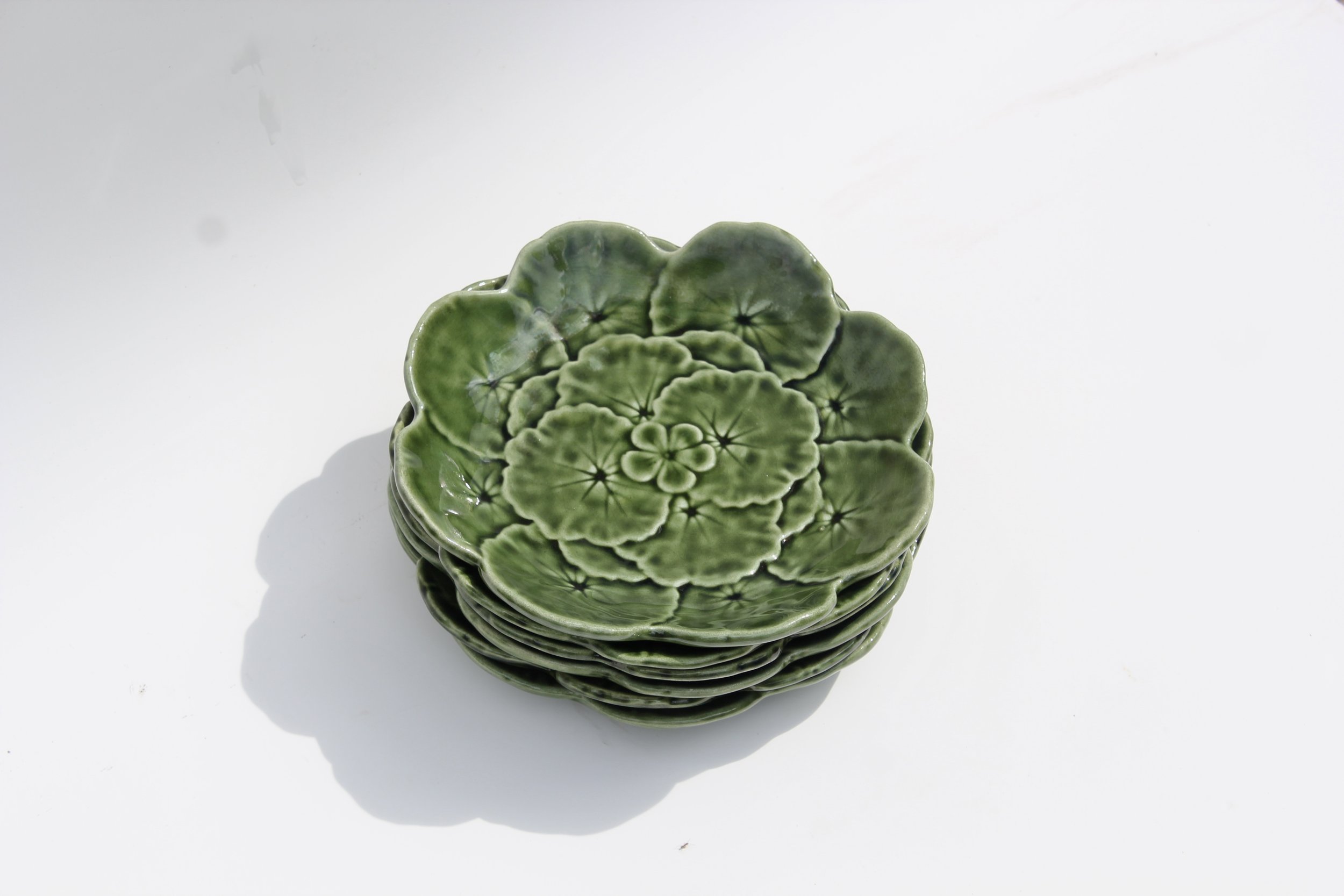 Majolica Geranium Green Leaf Plates