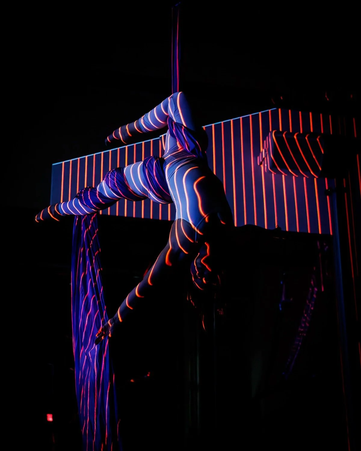 Silks Class + Shoot: Nightlight Edition!