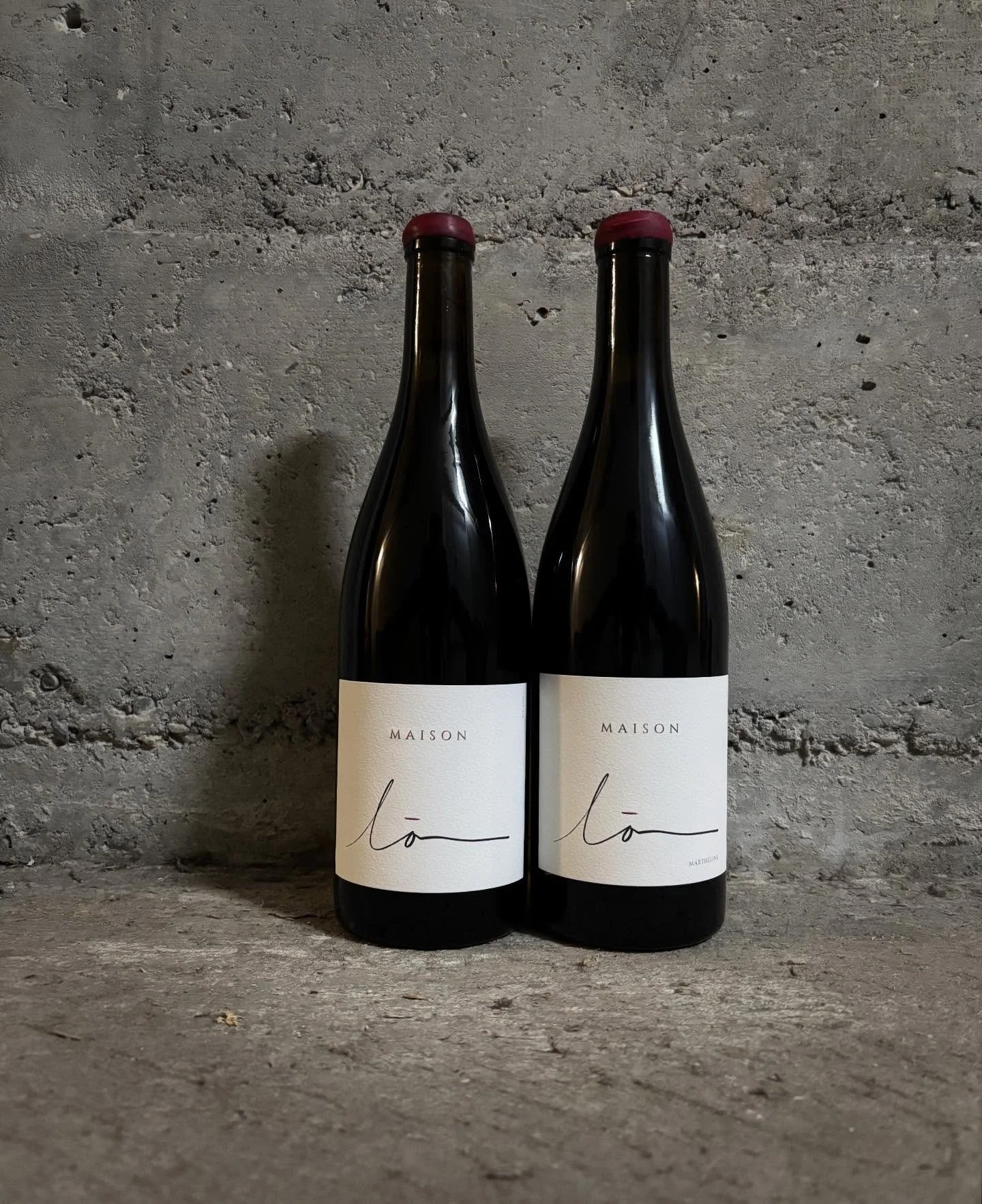 Y&rsquo;a du nouveau chez @pompette.ch 
Nous avons l&rsquo;honneur et le plaisir d&rsquo;accueillir les superbes vin de @maison.la_ 

Yoonjin est originaire de Cor&eacute;e du Sud, dipl&ocirc;m&eacute;e d&rsquo;&oelig;nologie et de viticulture &agrav
