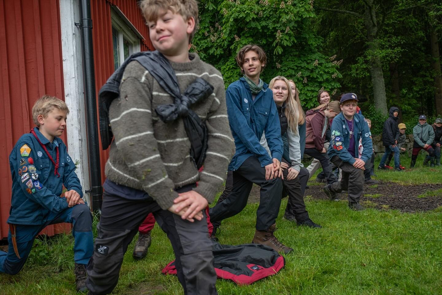 V&aring;rl&auml;ger dag 2: Sp&aring;rarna anl&auml;nde! M&auml;stertjuven Skuggan gjorde entr&eacute;! Kassask&aring;pet togs tillbaks fr&aring;n polisen. Imorgon v&auml;ntar en h&ouml;jdpunkt: Finnkampen. #scoutkarenfinn #scouterna #v&aring;rl&auml;