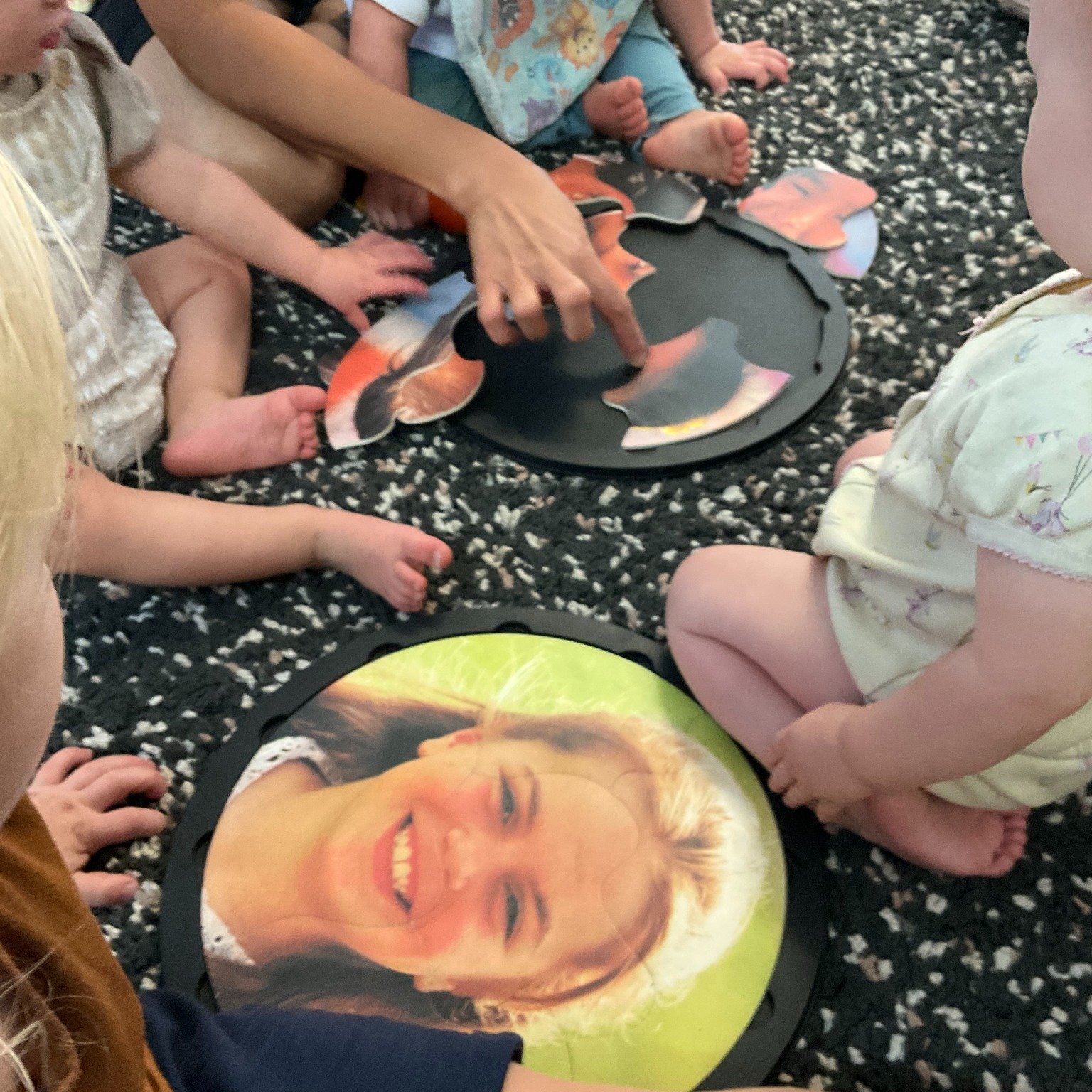 🧩 Putting the Pieces Together! 😊
With a face puzzle laid out before them, our First Years friends explored how all the parts of a face come together; eyes, nose, mouth, and more!
As they placed each piece, they built more than just a picture. This
