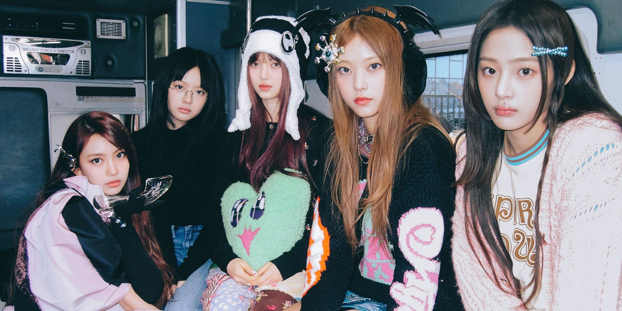 NewJeans (뉴진스) – Get Up Lyrics