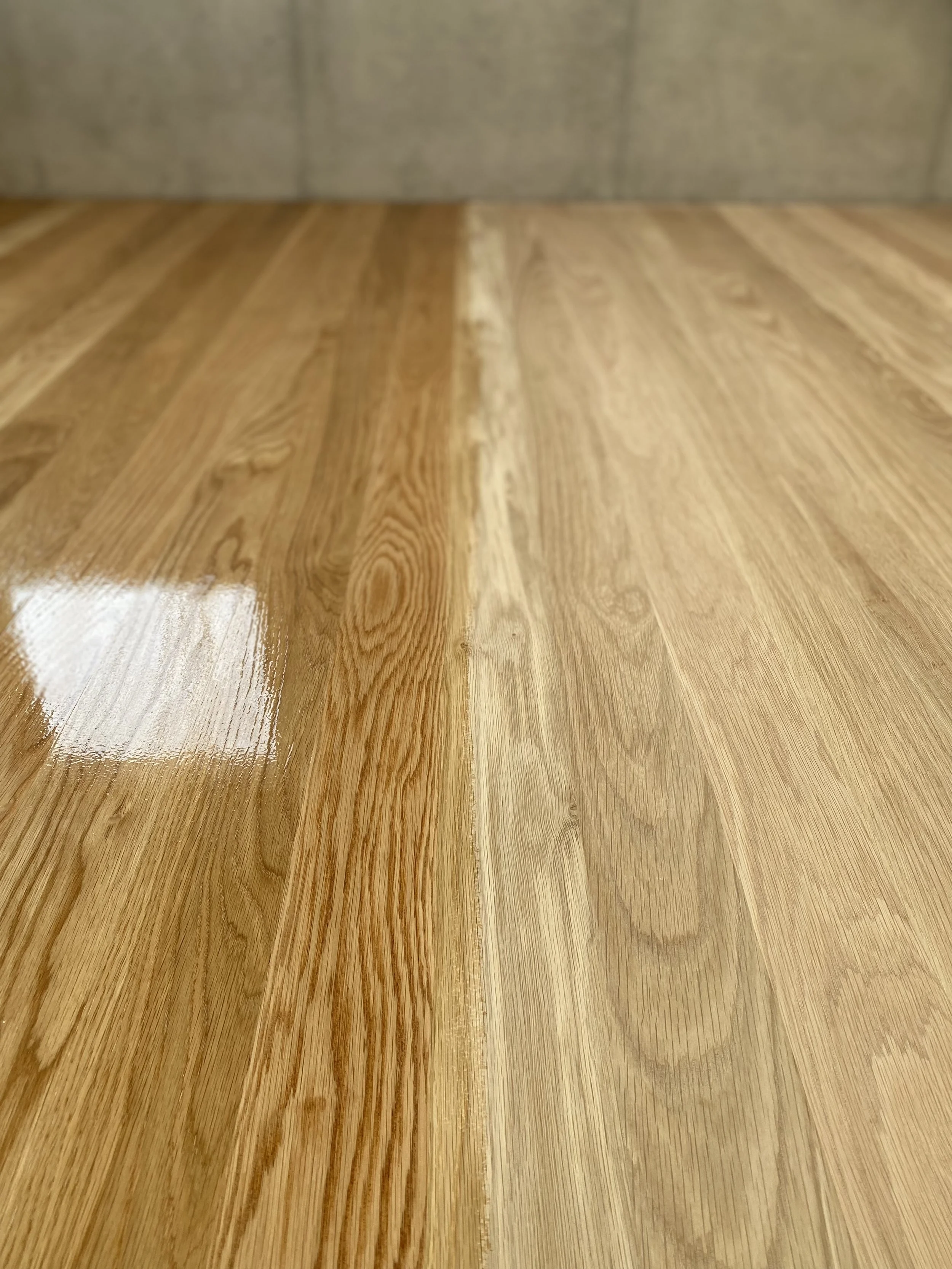 Lakk eller olje? Overflatebehandling av tregulv — Kongelige Gulv