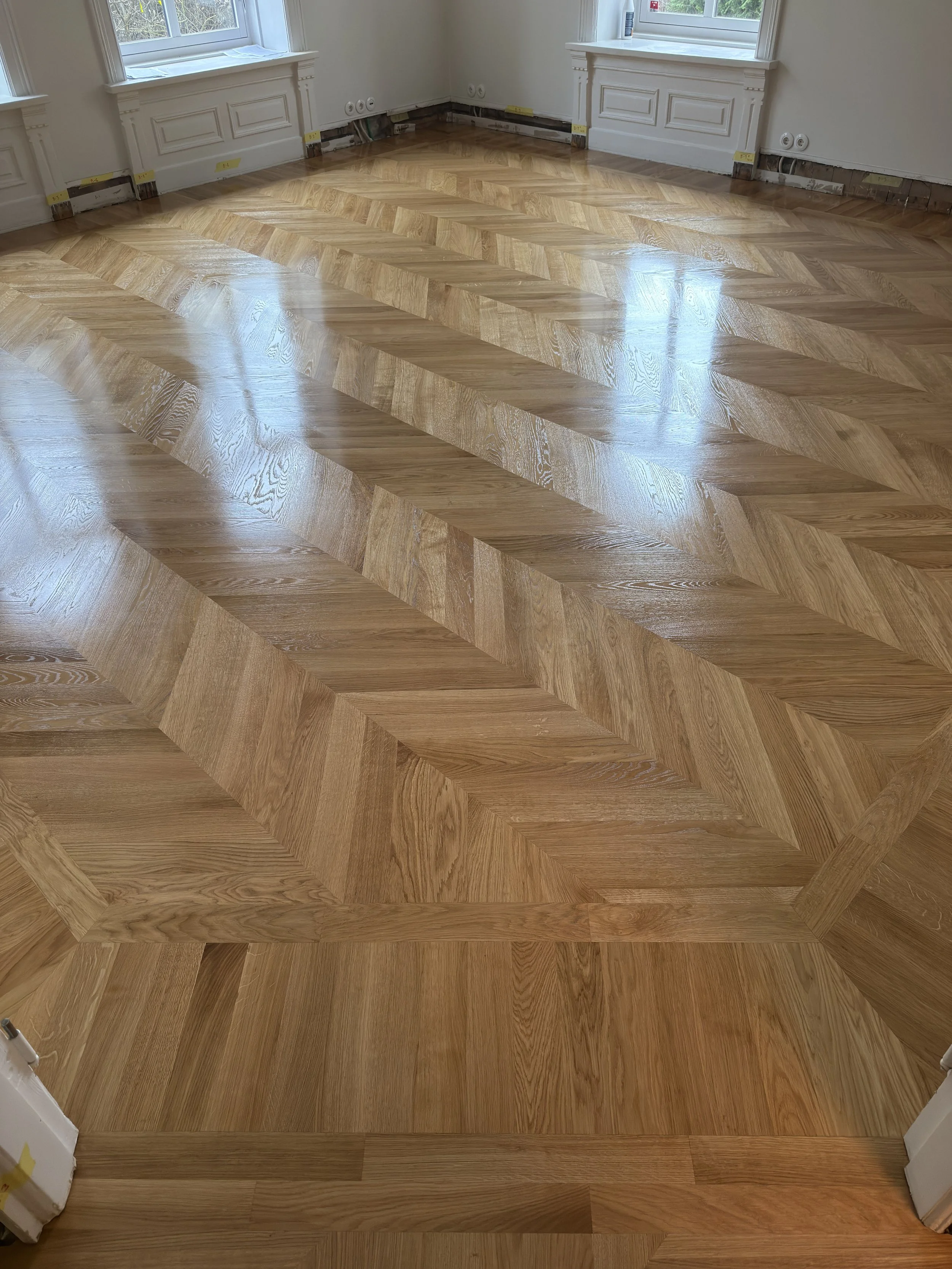 Massivt-Chevron-Oslo-legging-sliping-behandling-Kongelige-Gulv AS (26).jpg