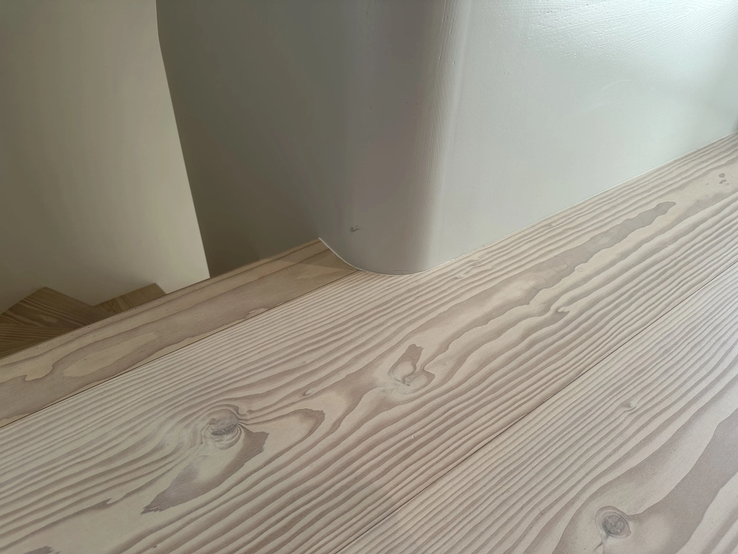 Douglas parkett i gangen