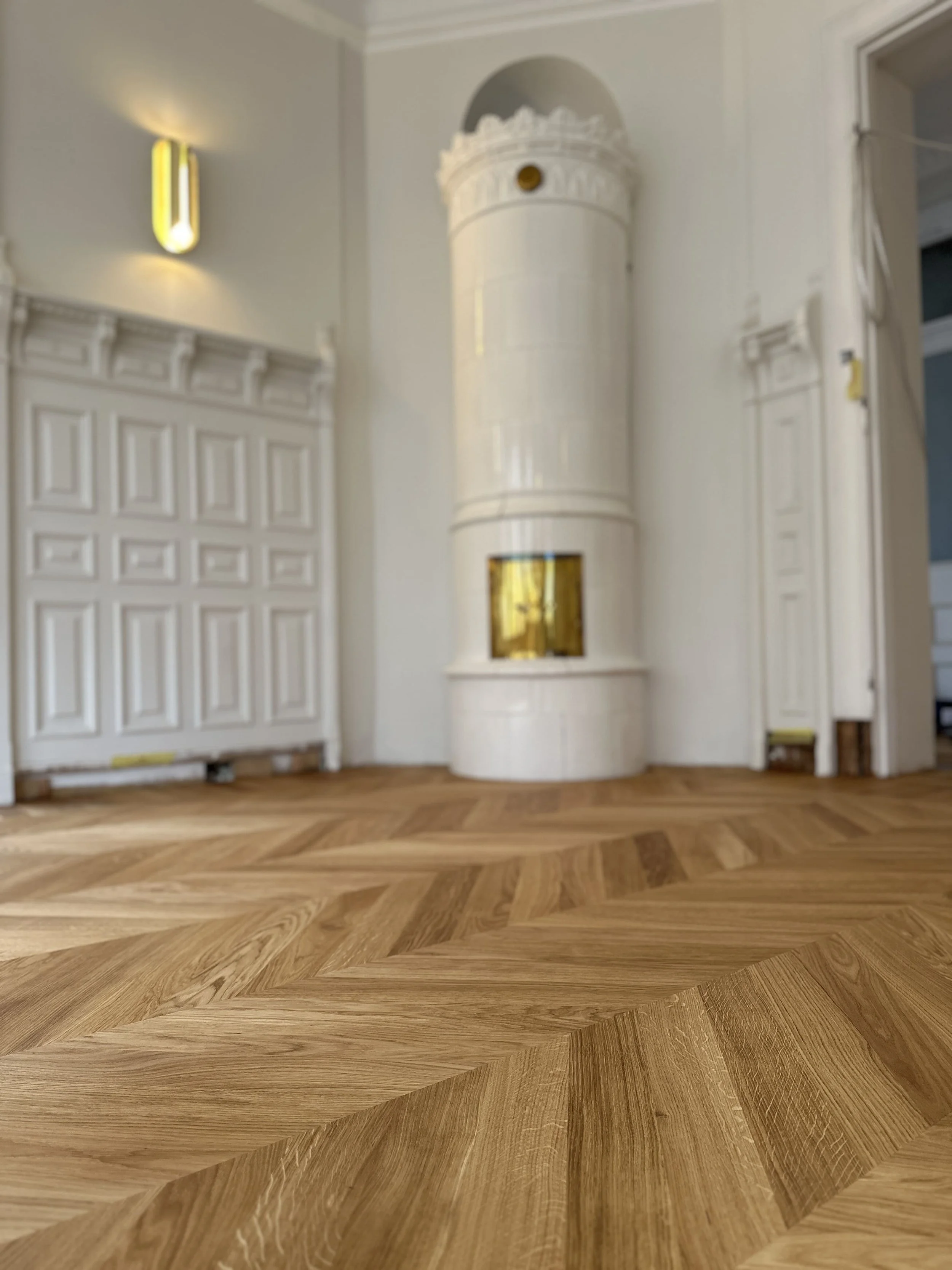 Massivt-Chevron-Oslo-legging-sliping-behandling-Kongelige-Gulv AS (19).jpg