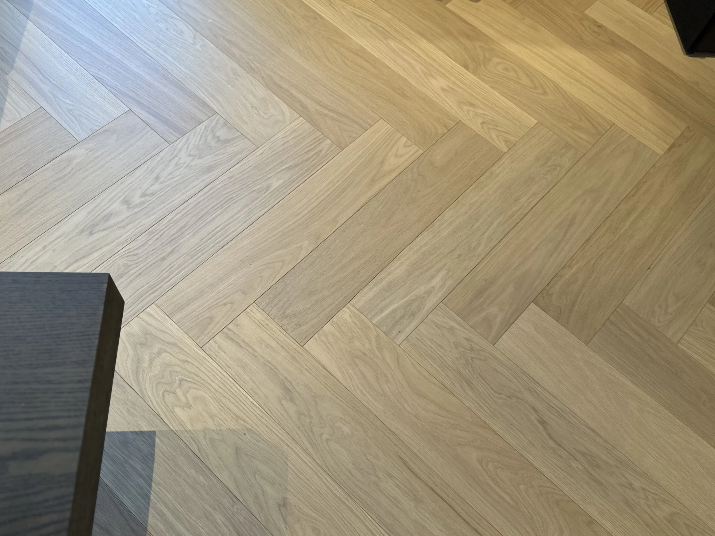 fiskebensparkett i større størrelse